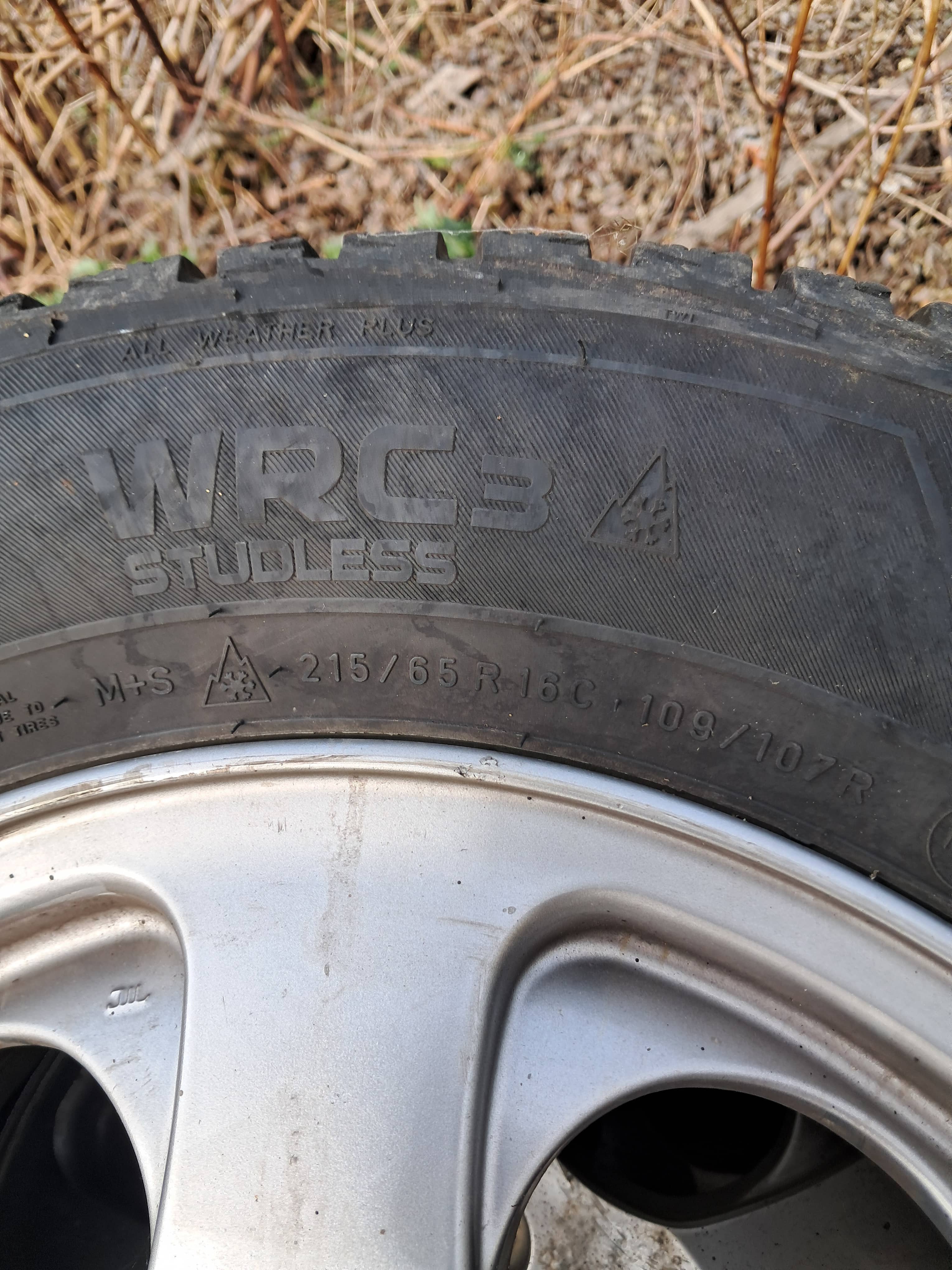Opony na alufelgach 215/65 R16C