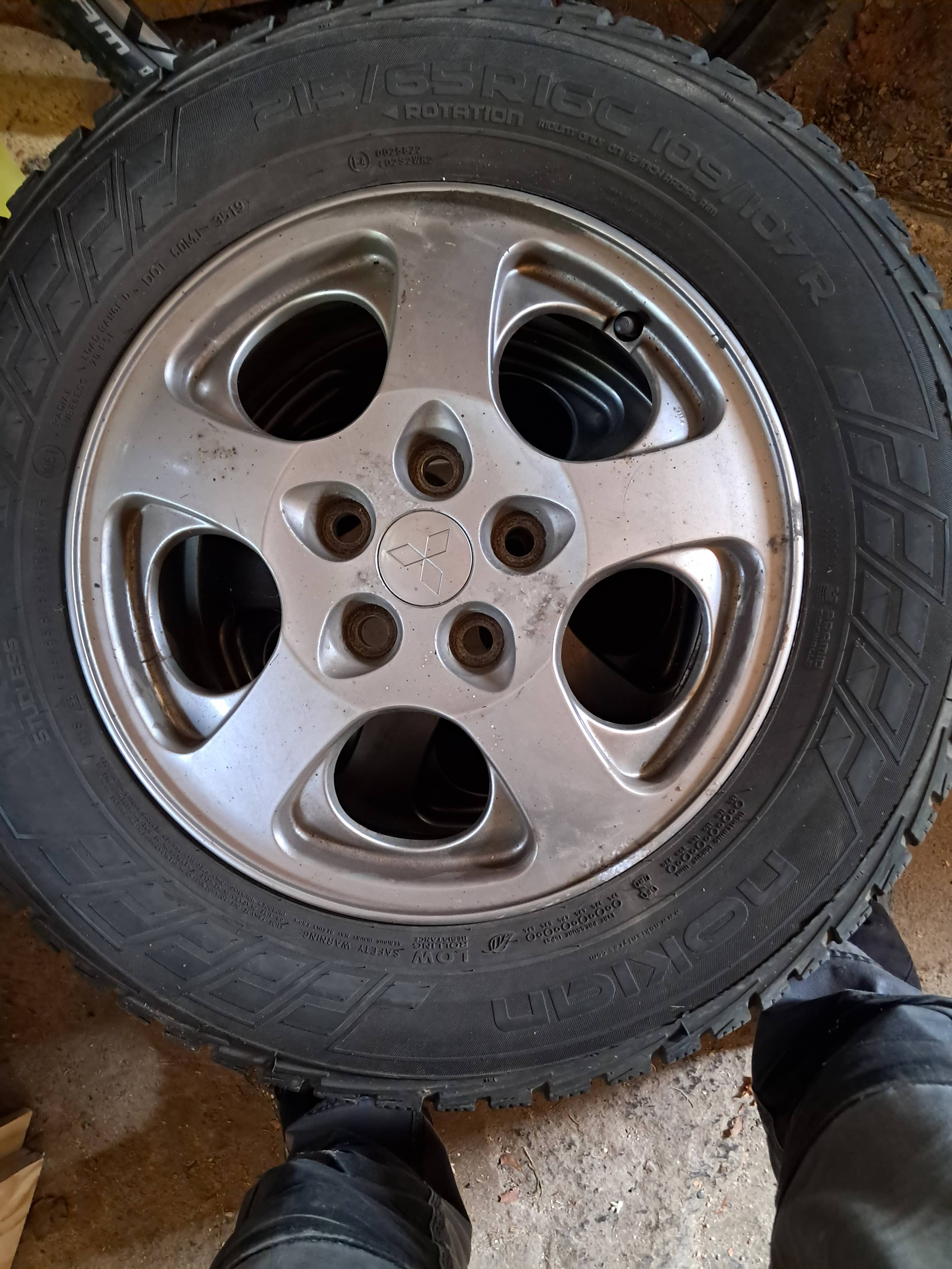Opony na alufelgach 215/65 R16C