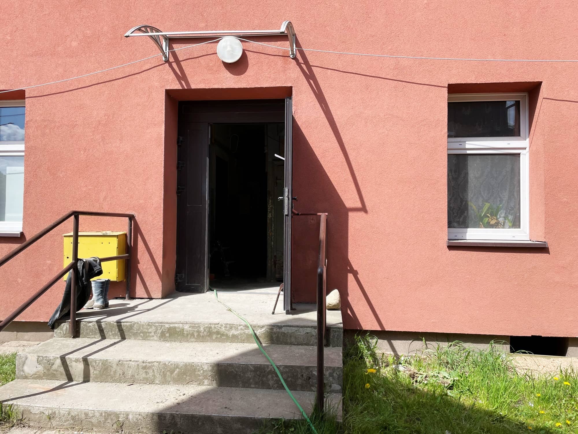 Kawalerka w Mysłakowicach, parter, 130 tys. zł