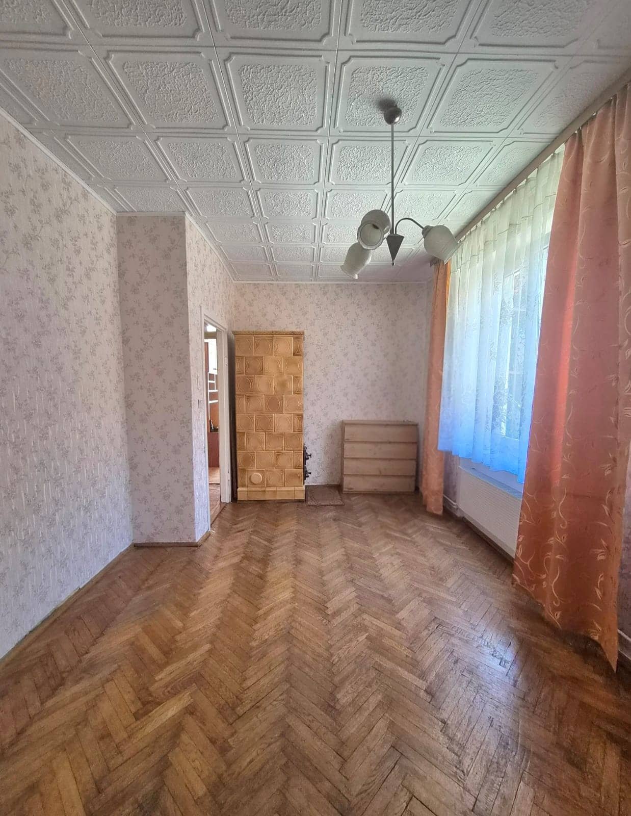 M2 na parterze do remontu, okolica Sądu Rejonowego