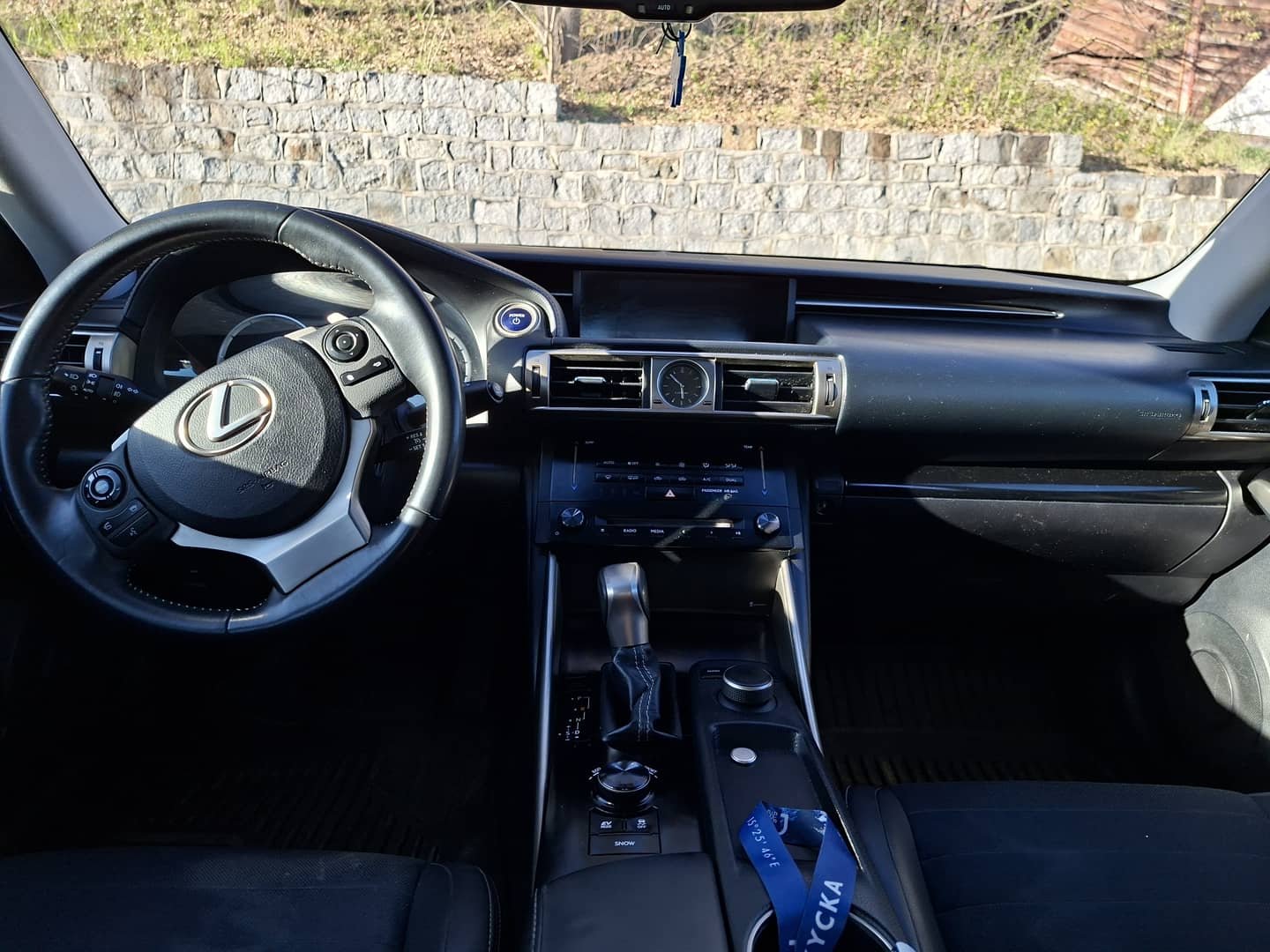 Lexus IS 300h Elegance
