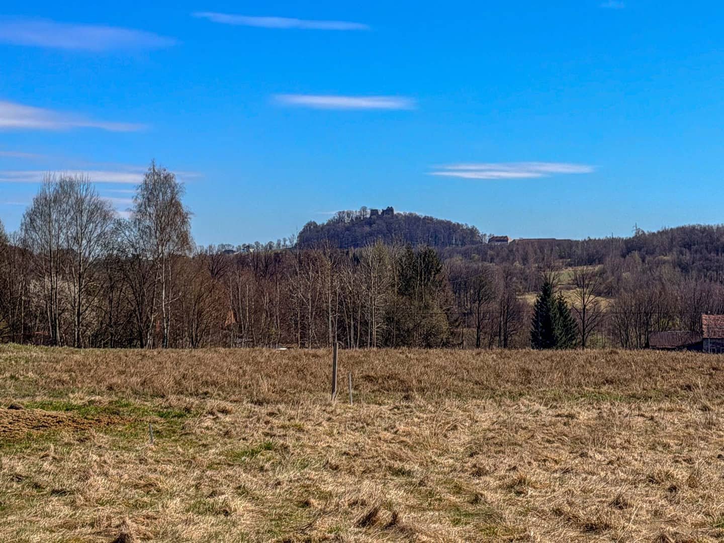 Działka budowlana 1000m² Karłowiec, widok góry