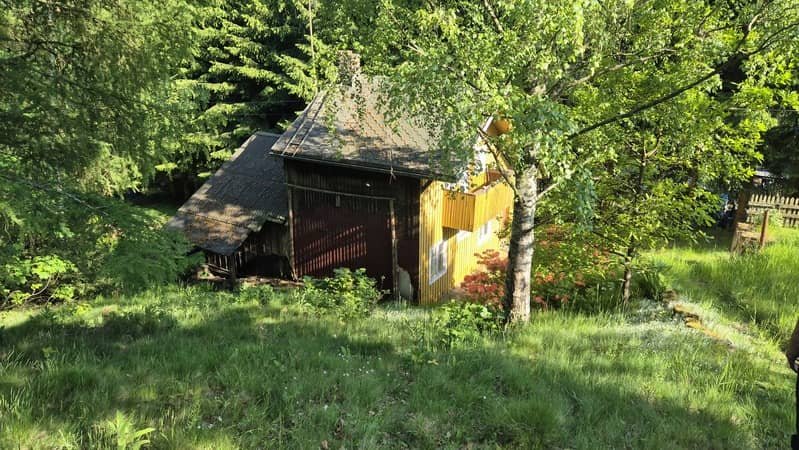 Janowice Wlk. Działka z małym domem do rem.