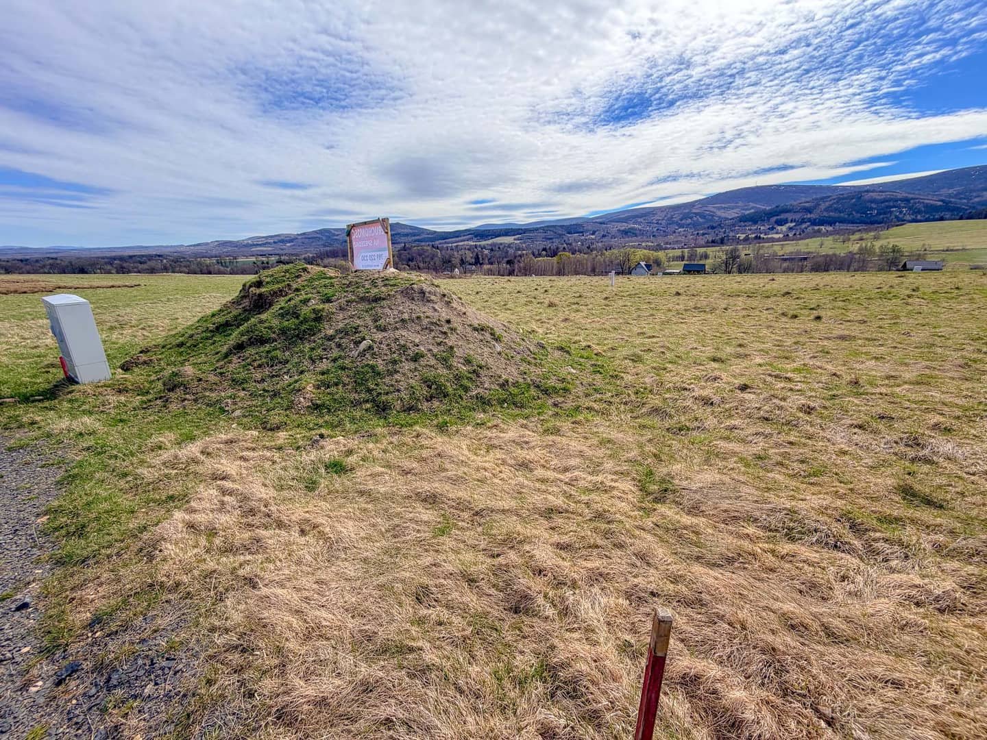 Działka widokowa 1199m² Pobiedna, uzbrojona