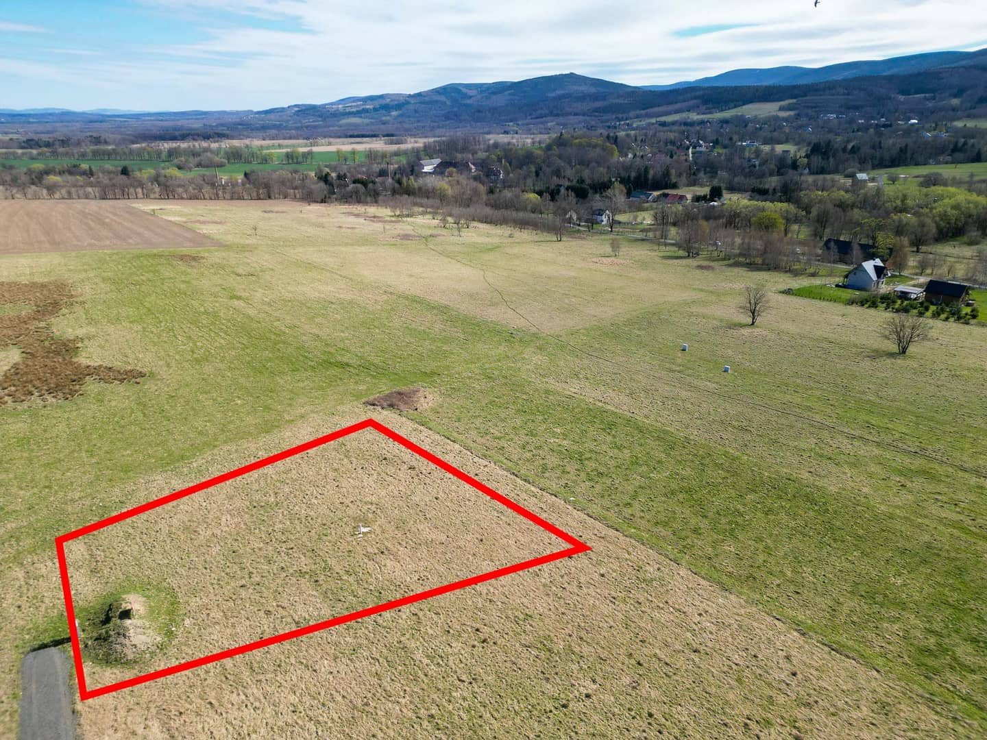 Działka widokowa 1199m² Pobiedna, uzbrojona