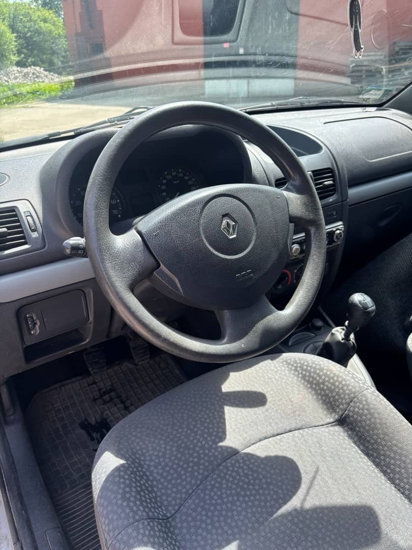 Sprzedam samochód Renault clio