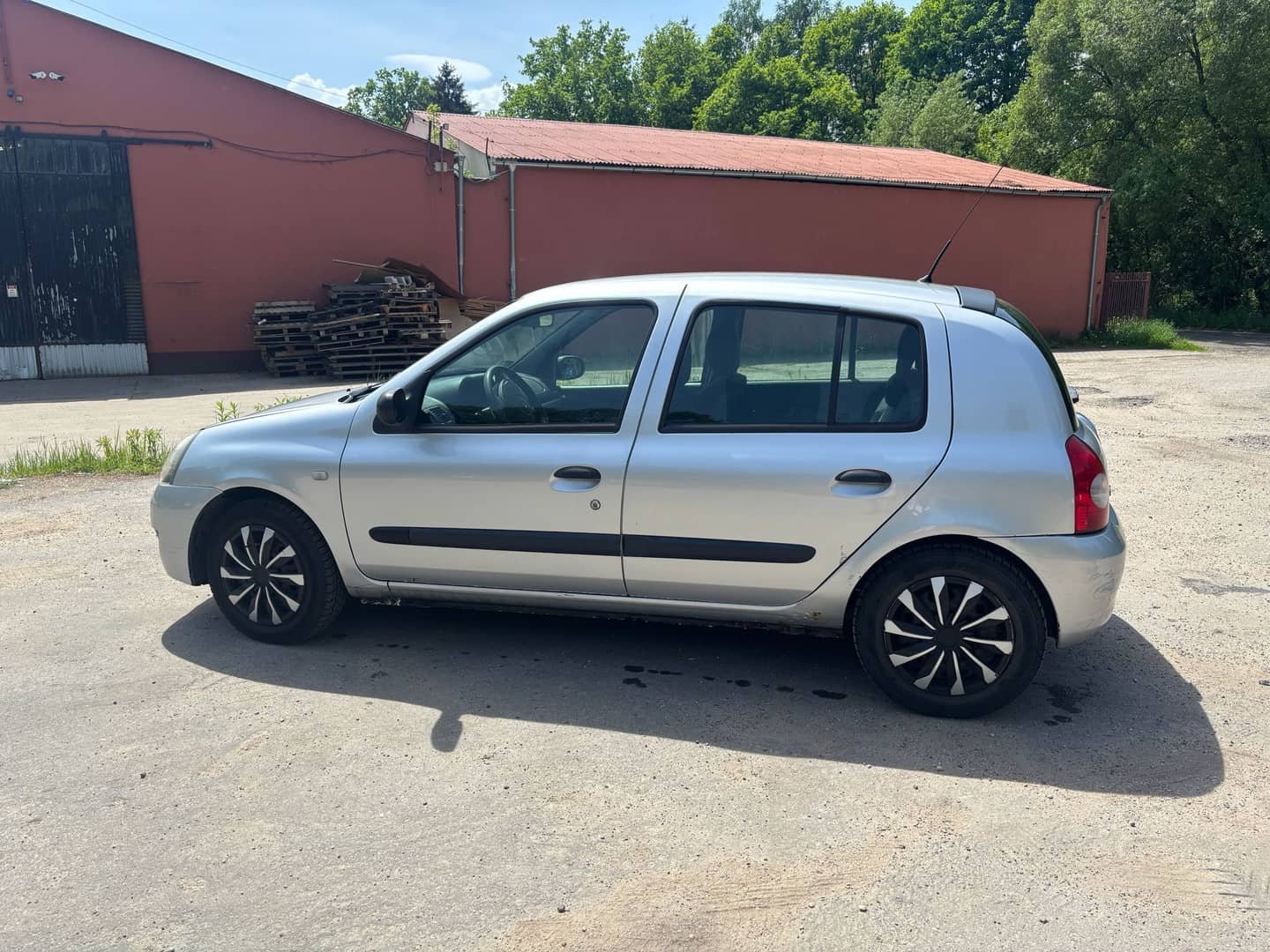 Sprzedam samochód Renault clio