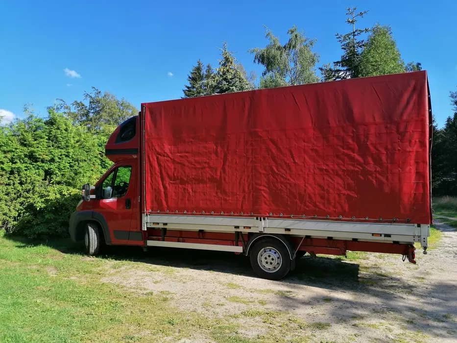 Przeprowadzki kompleksowe z ekipą do załadunku.