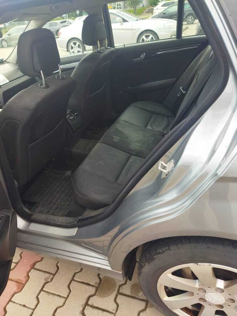 Sprzedam Mercedesa W204 C200 kombi