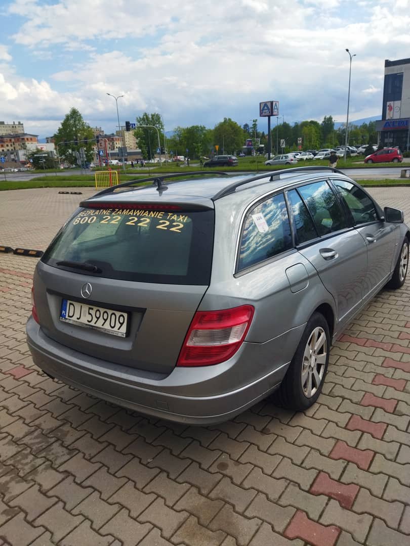 Sprzedam Mercedesa W204 C200 kombi