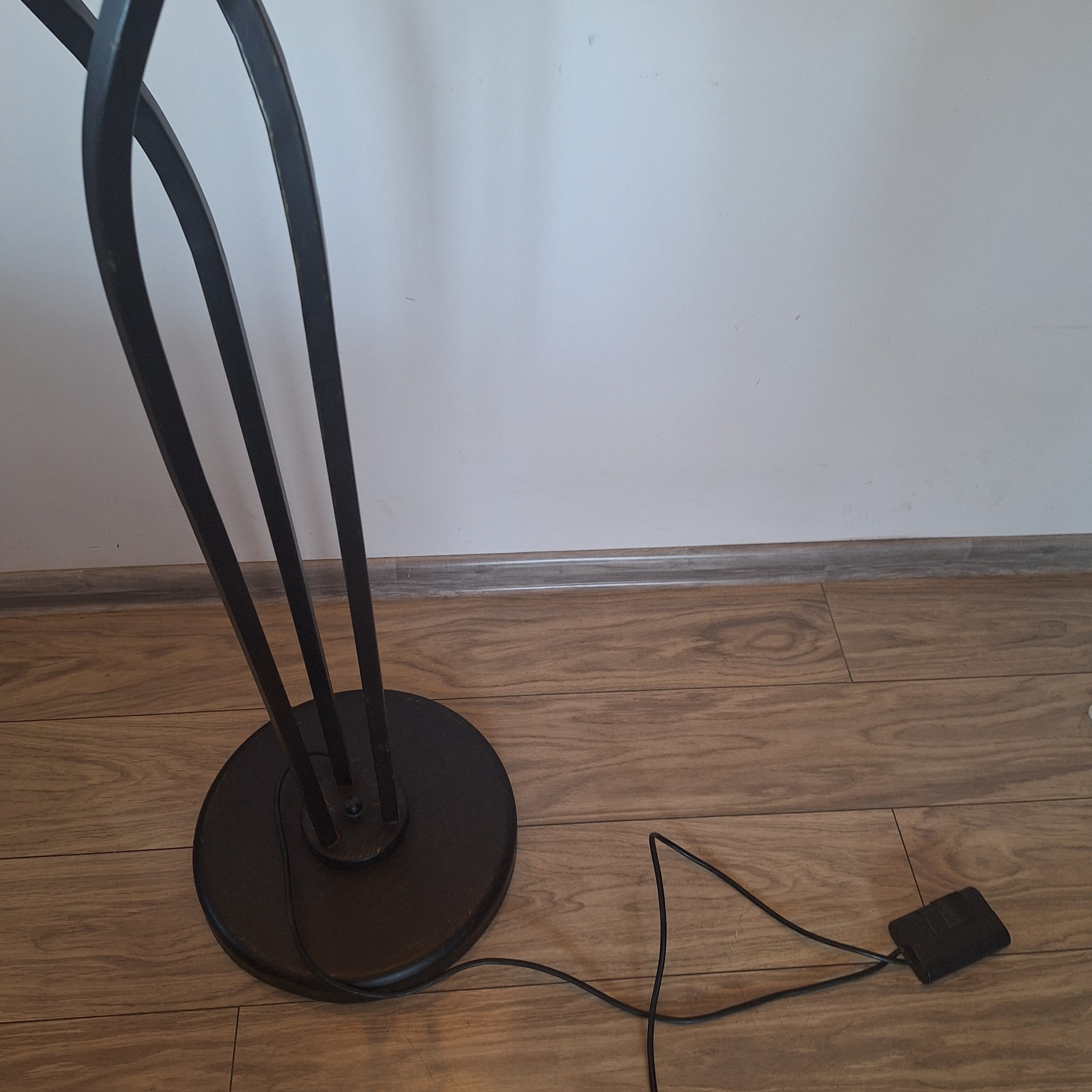 Lampa podłogowa ze ściemniaczem