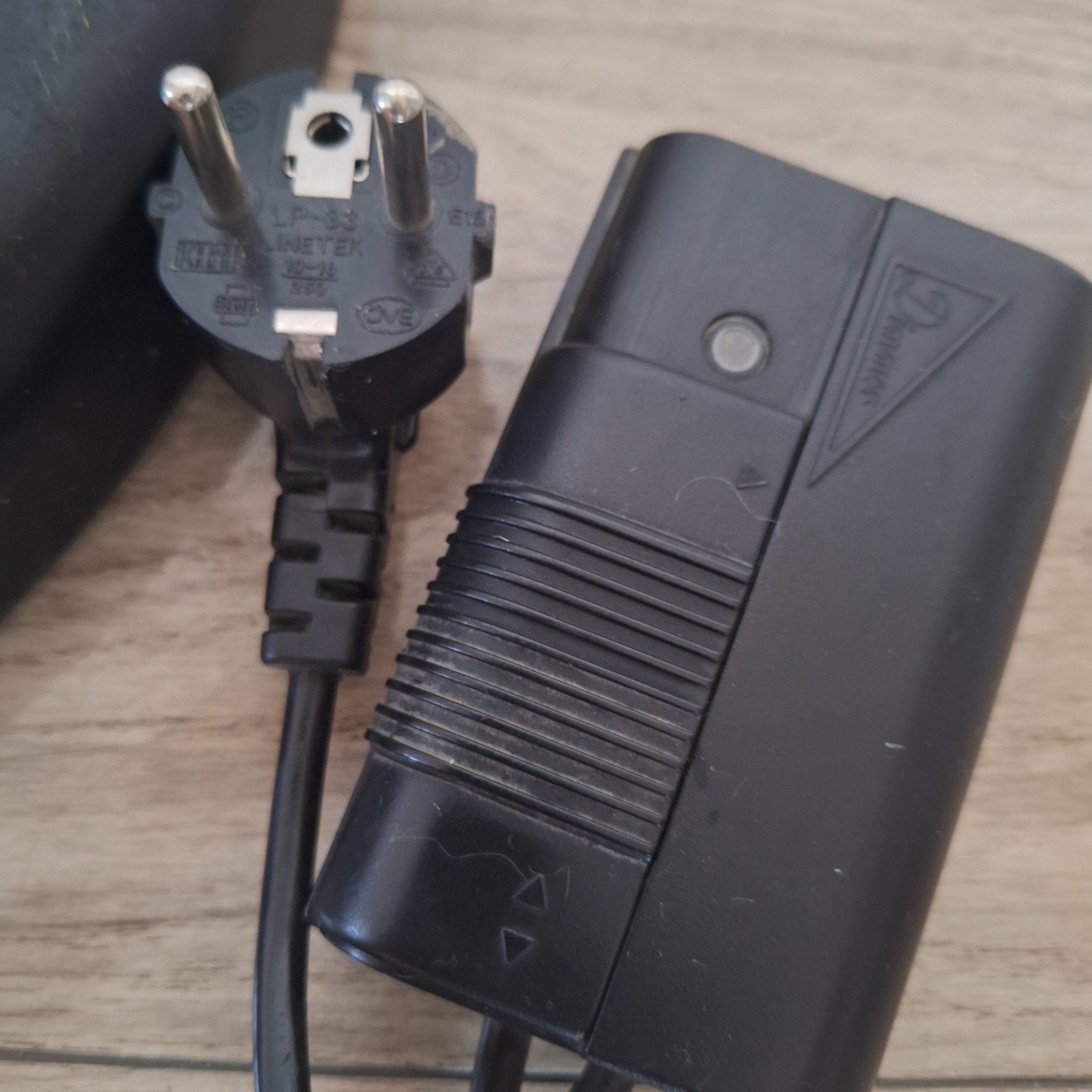Lampa podłogowa ze ściemniaczem