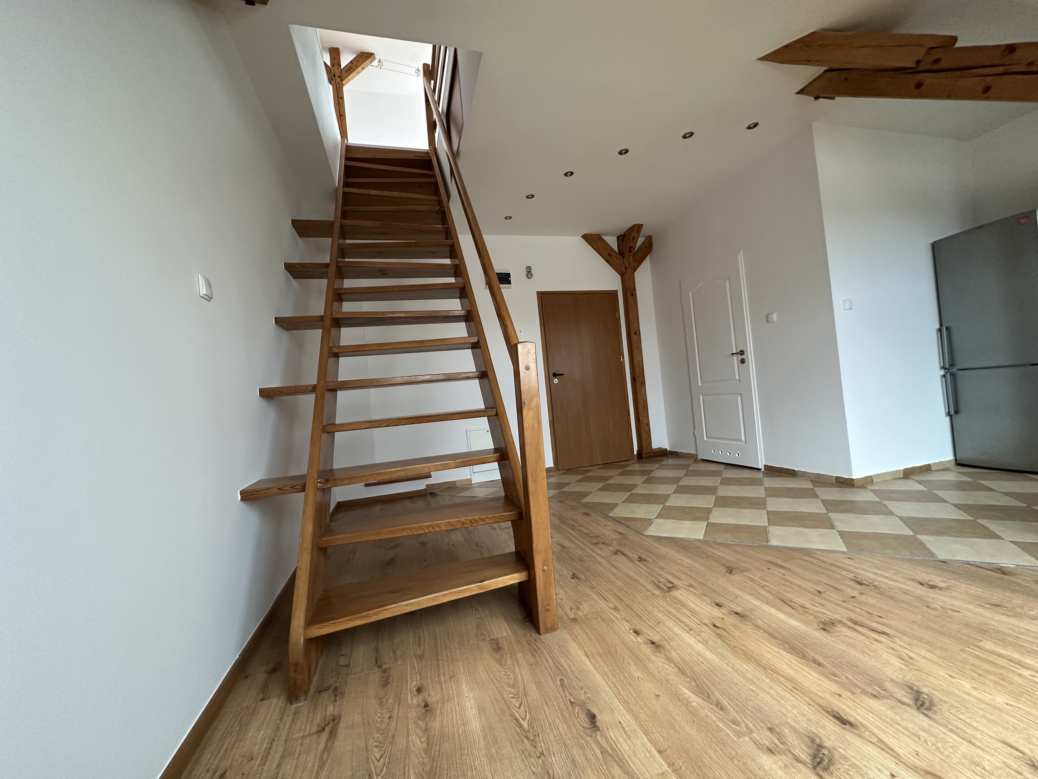 Dwupoziomowe mieszkanie 63,2 m² | Antresola | Garderoba | Jelenia Góra -Kadetów