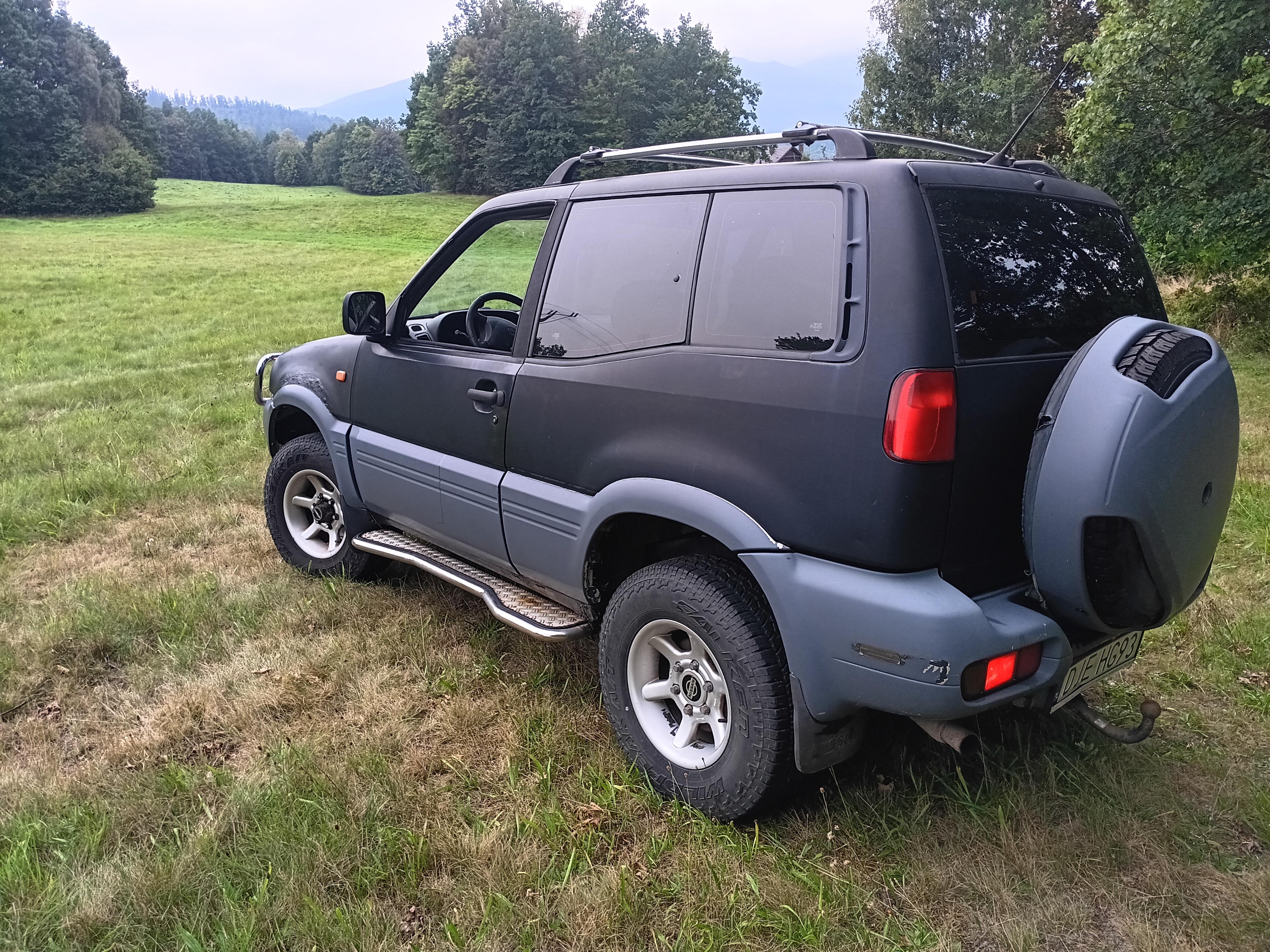Nissan terano 2,4 LPG
