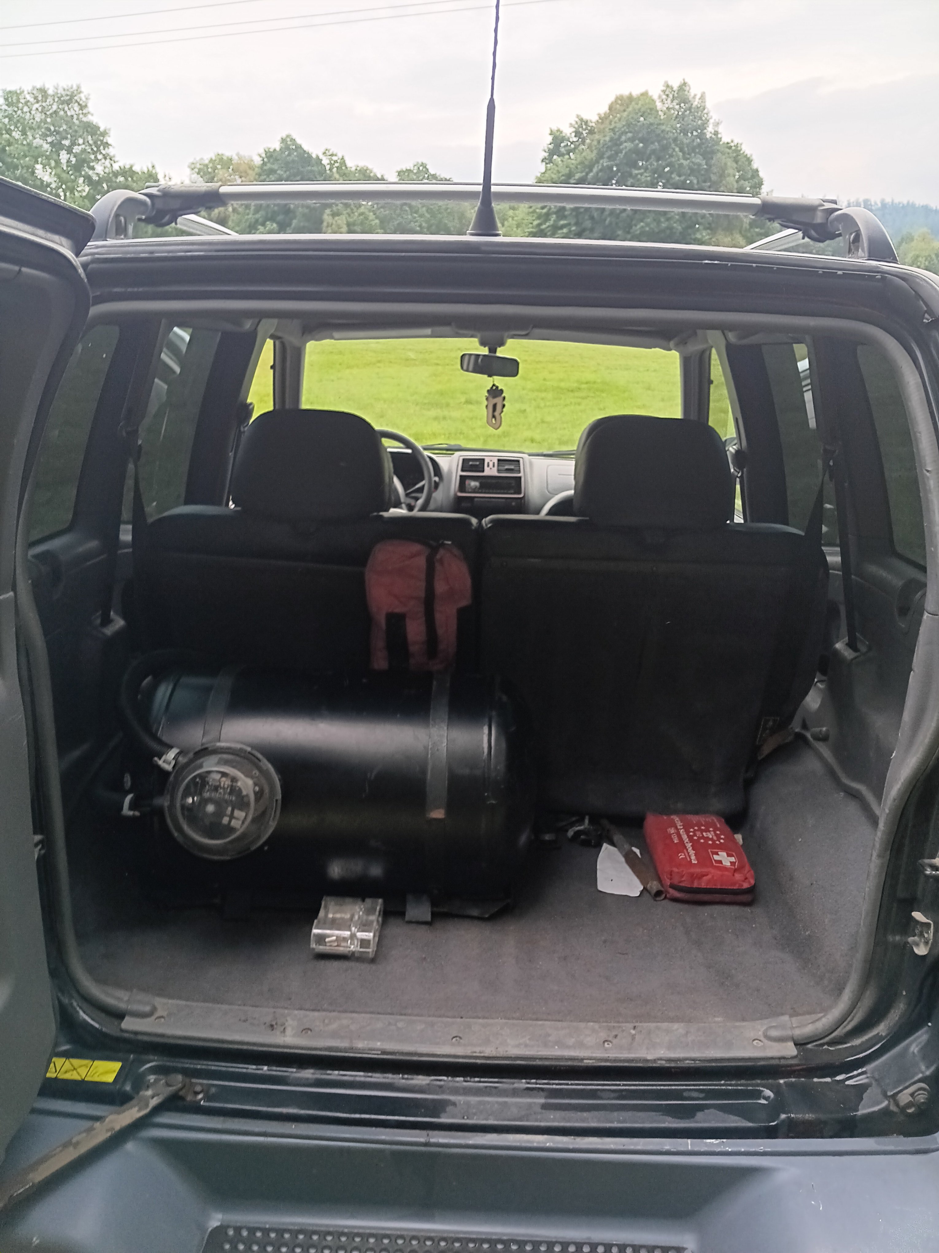 Nissan terano 2,4 LPG