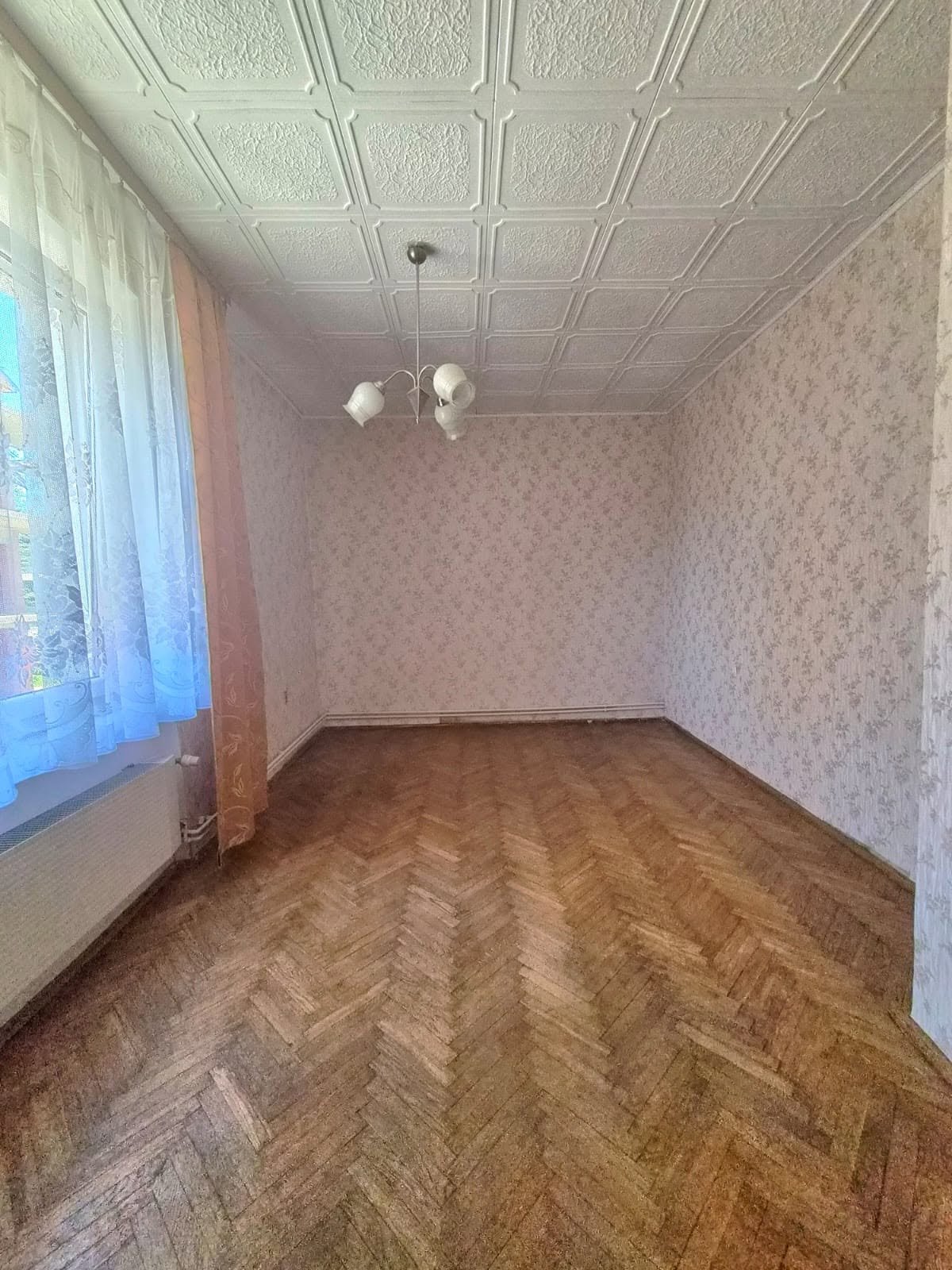 M2 do remontu z GARAŻEM w spokojnej okolicy Jeleniej Góry