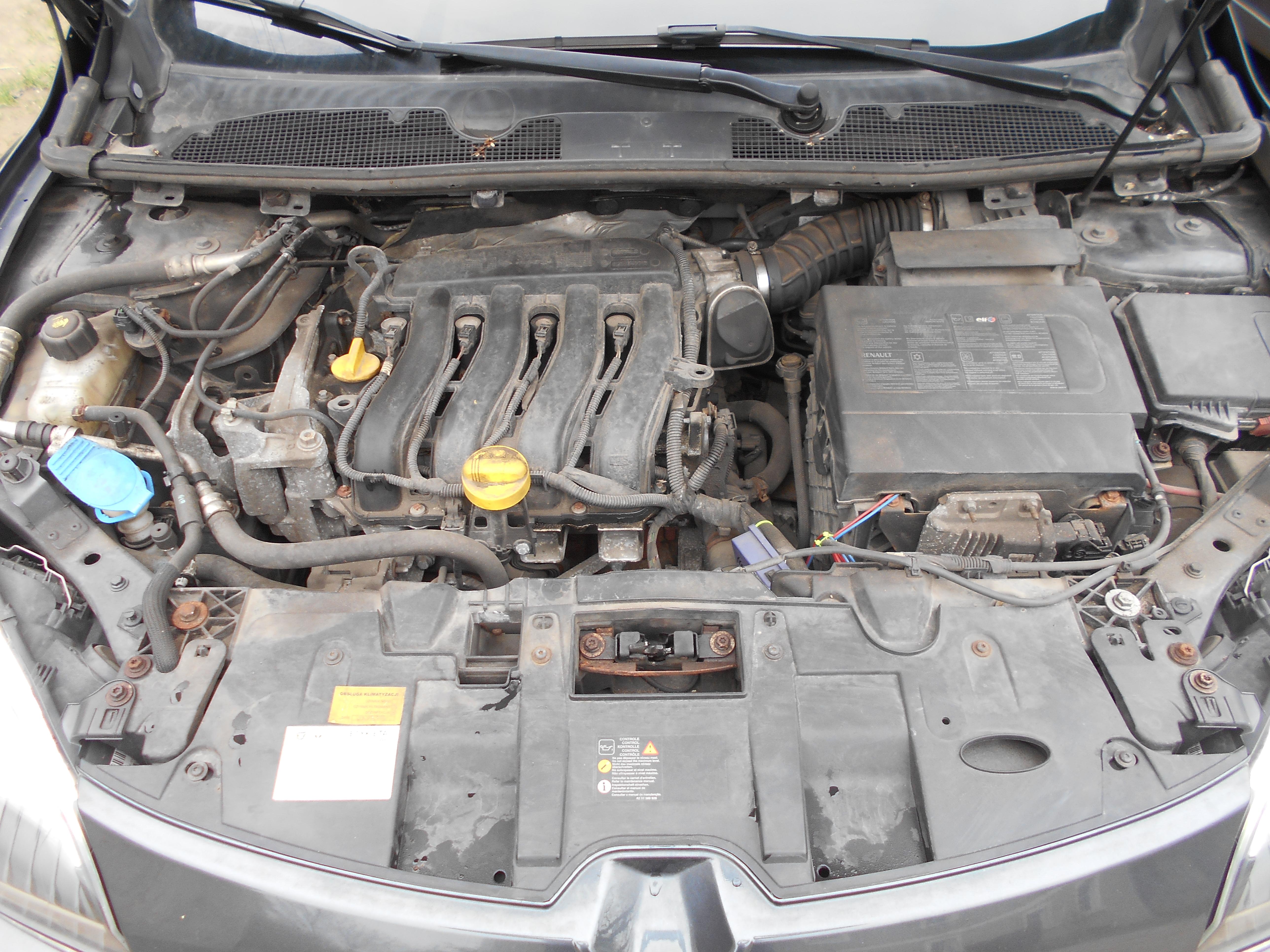 Renault Megane 1.6 benz salon PL 2013 r