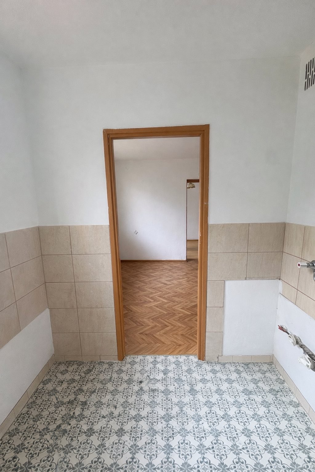 2 pokoje w centrum | ogrzewanie miejskie | parking za szlabanem | Niski czynsz
