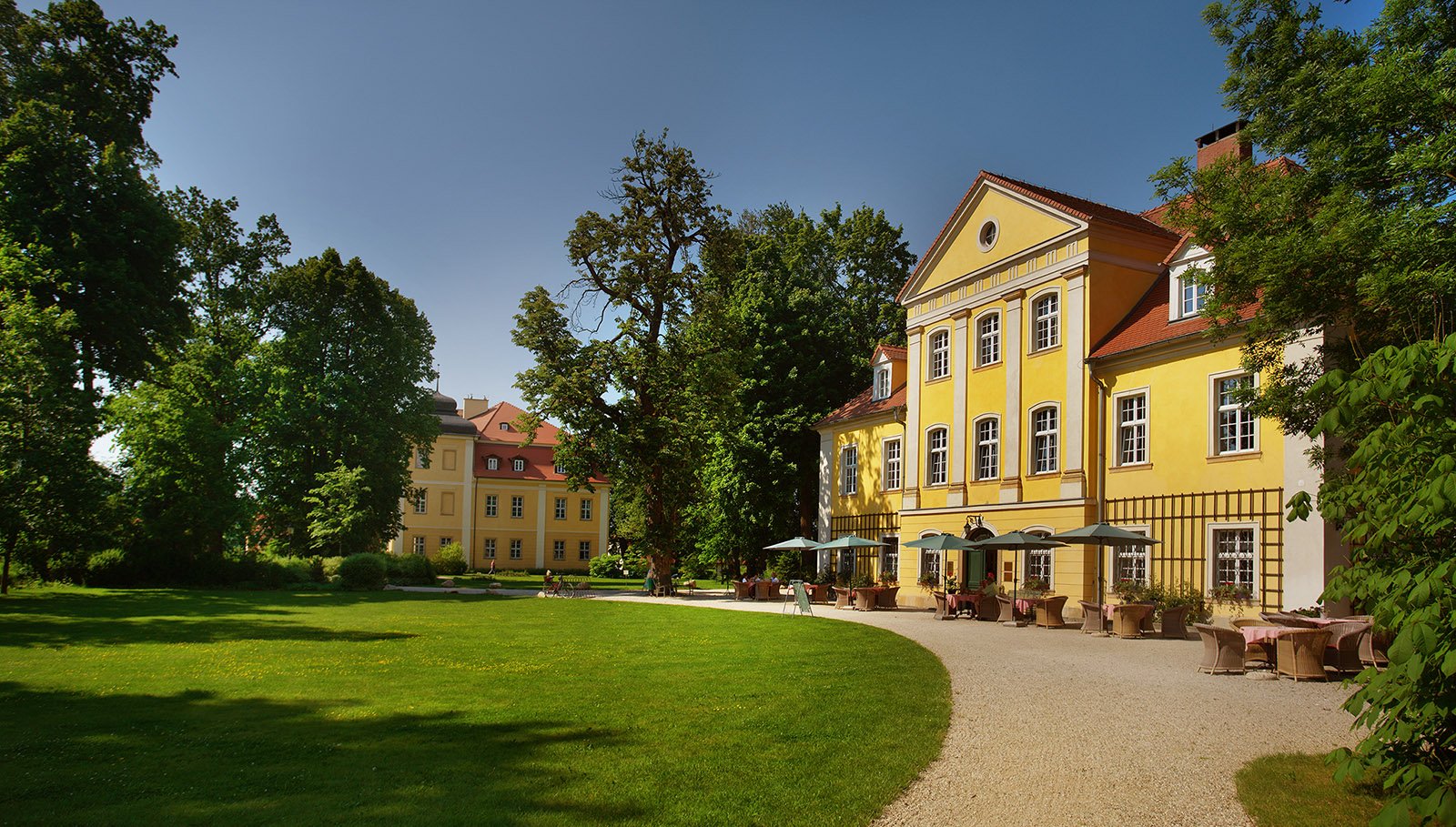 Kelner/Kelnerka w Restauracji Palacowej