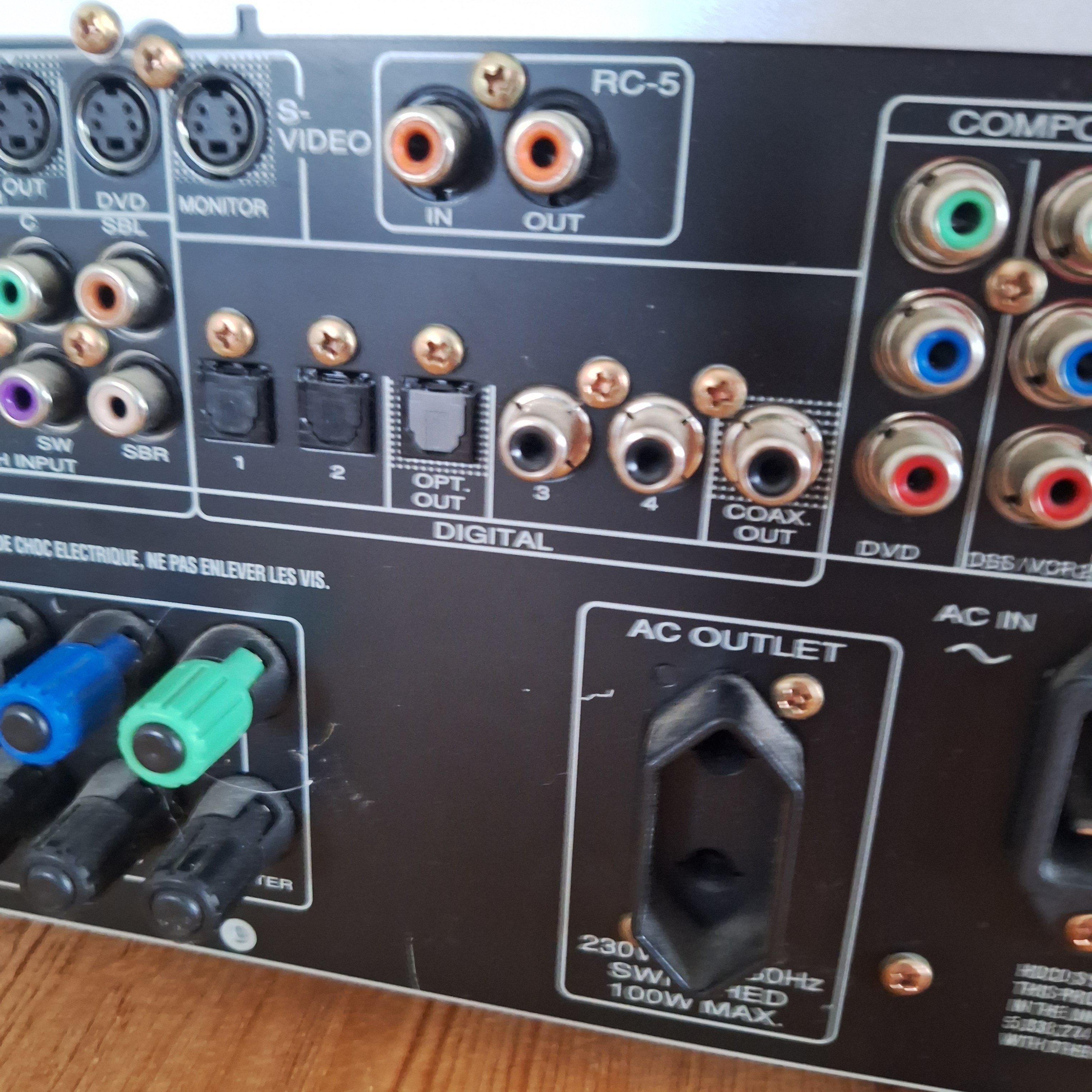 Amplituner Marantz