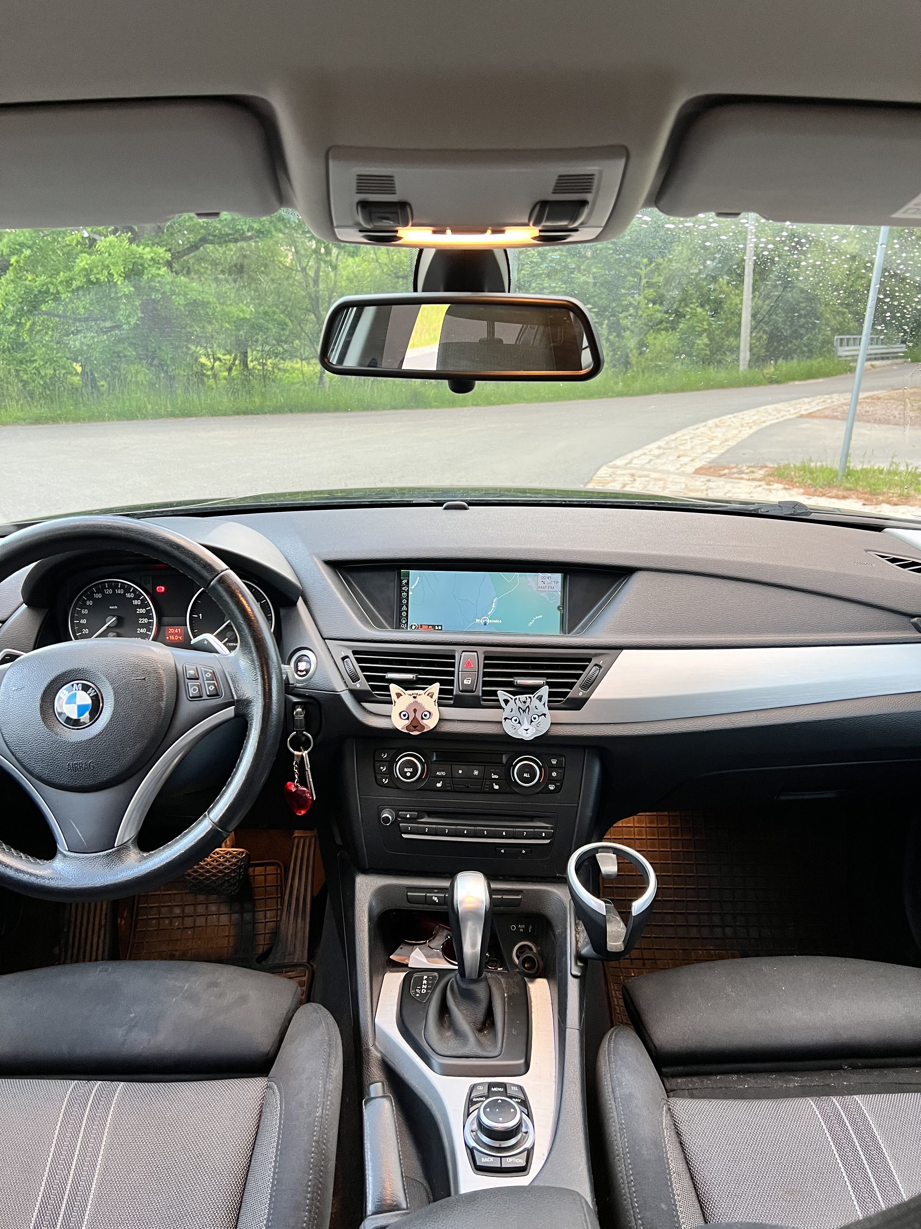 Bmw x1 e84 suv czarny bogate wyposażenie diesel 2.0