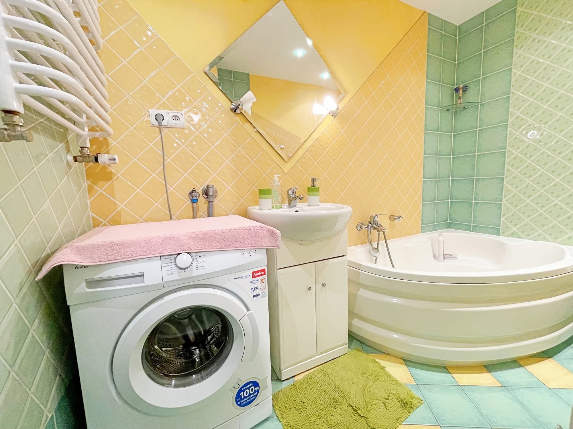 Klimatyczne mieszkanie z ogrodem przy głównym deptaku w Jeleniej Górze