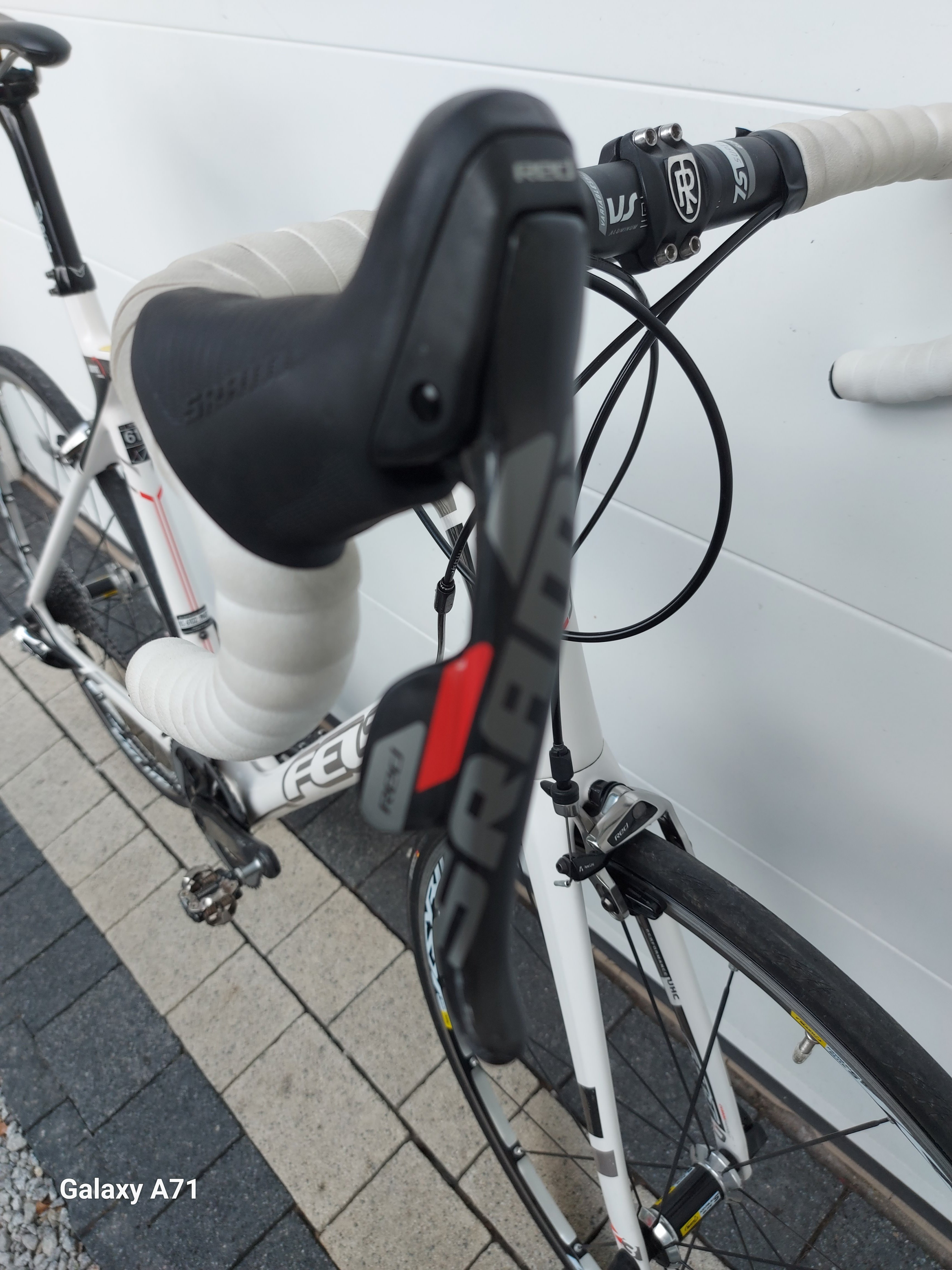 Rower szosowy FELT 23 RED-SRAM RED,2x11,CARBON,waga 7,50 kg-igła