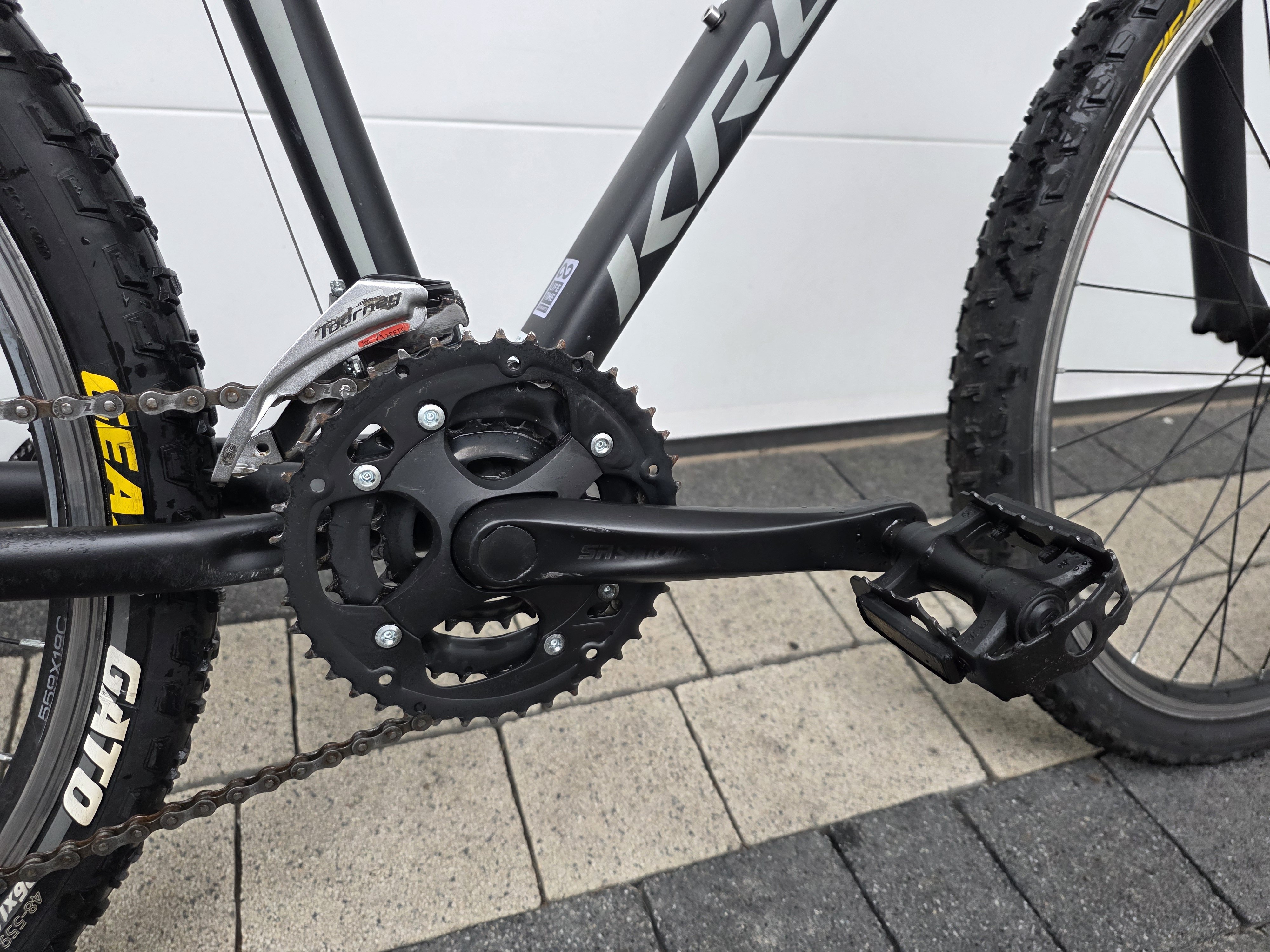 Rower górski KROSS ESPRIT 1-koła 26 cali,SHIMANO,amortyzator,rama XS-15cali-NOWE opony