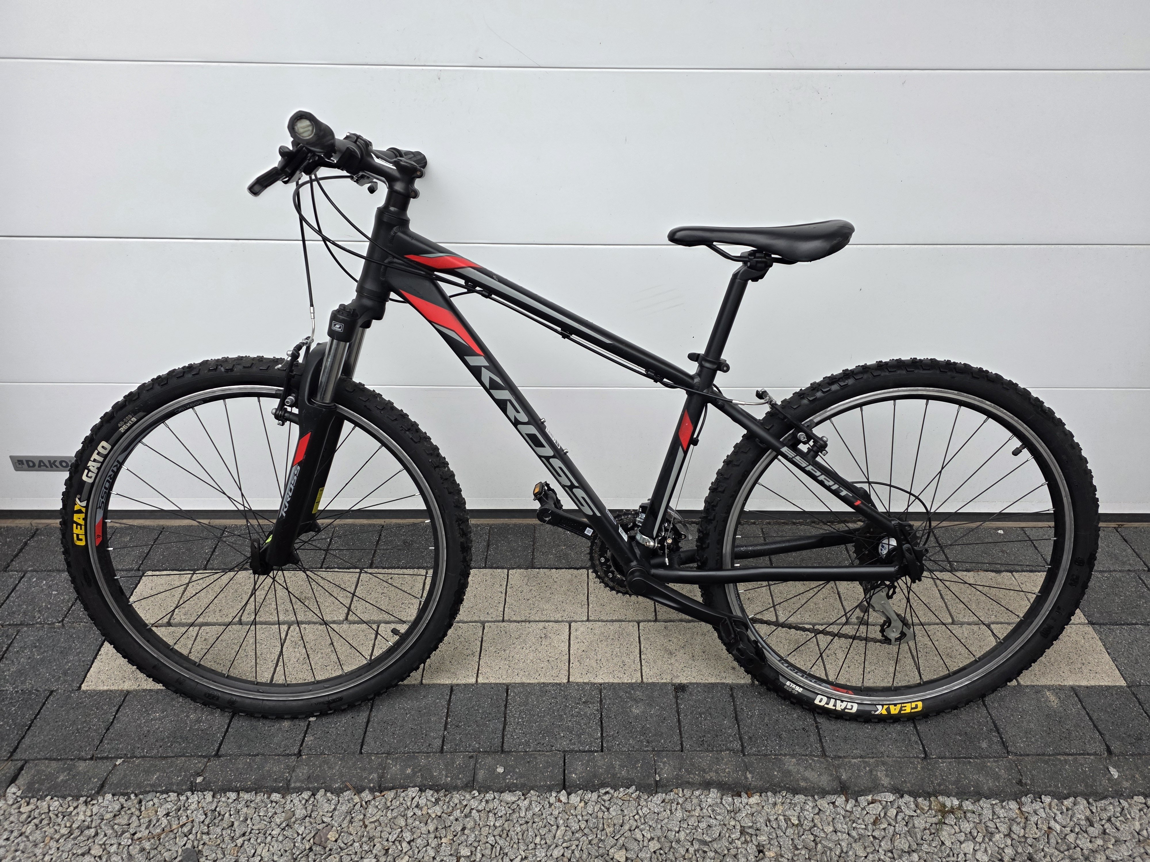 Rower górski KROSS ESPRIT 1-koła 26 cali,SHIMANO,amortyzator,rama XS-15cali-NOWE opony