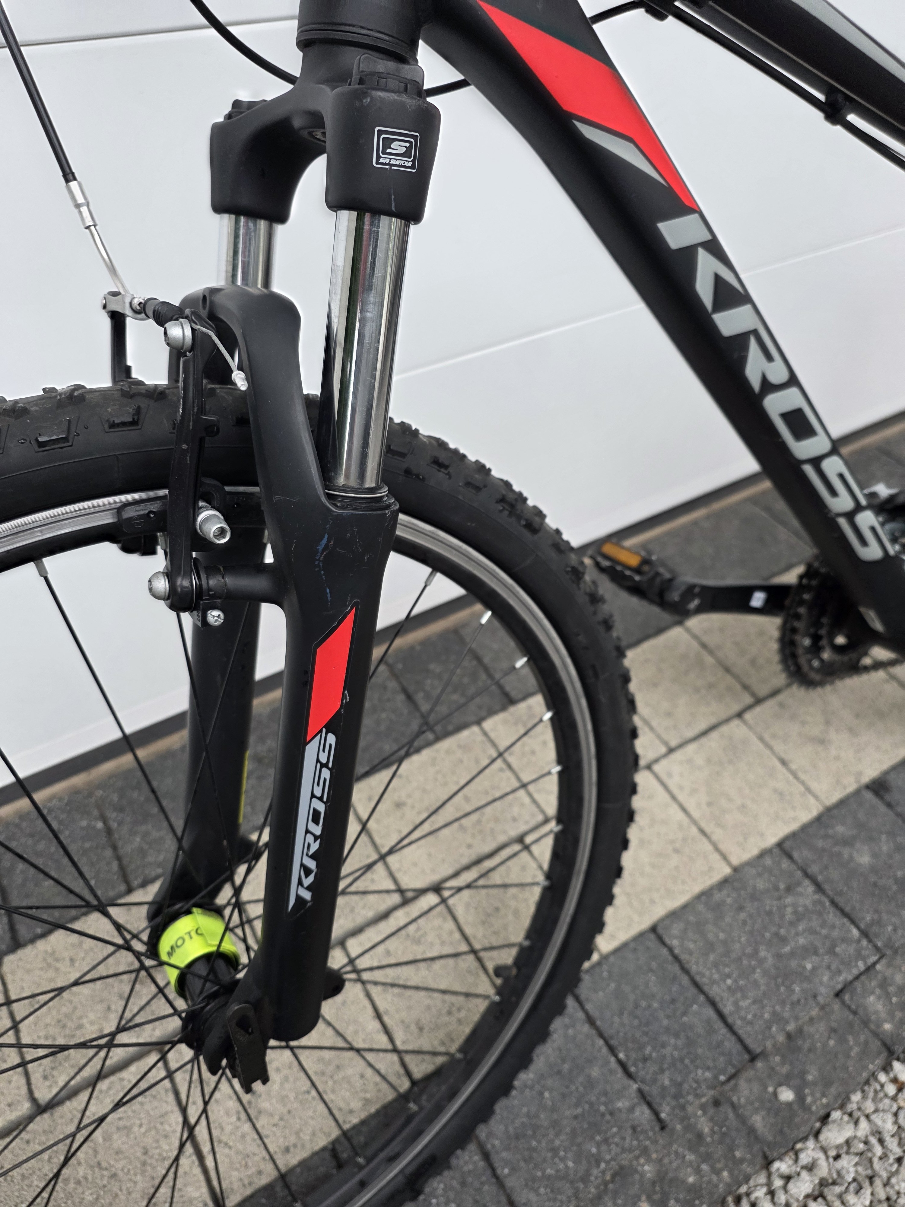 Rower górski KROSS ESPRIT 1-koła 26 cali,SHIMANO,amortyzator,rama XS-15cali-NOWE opony