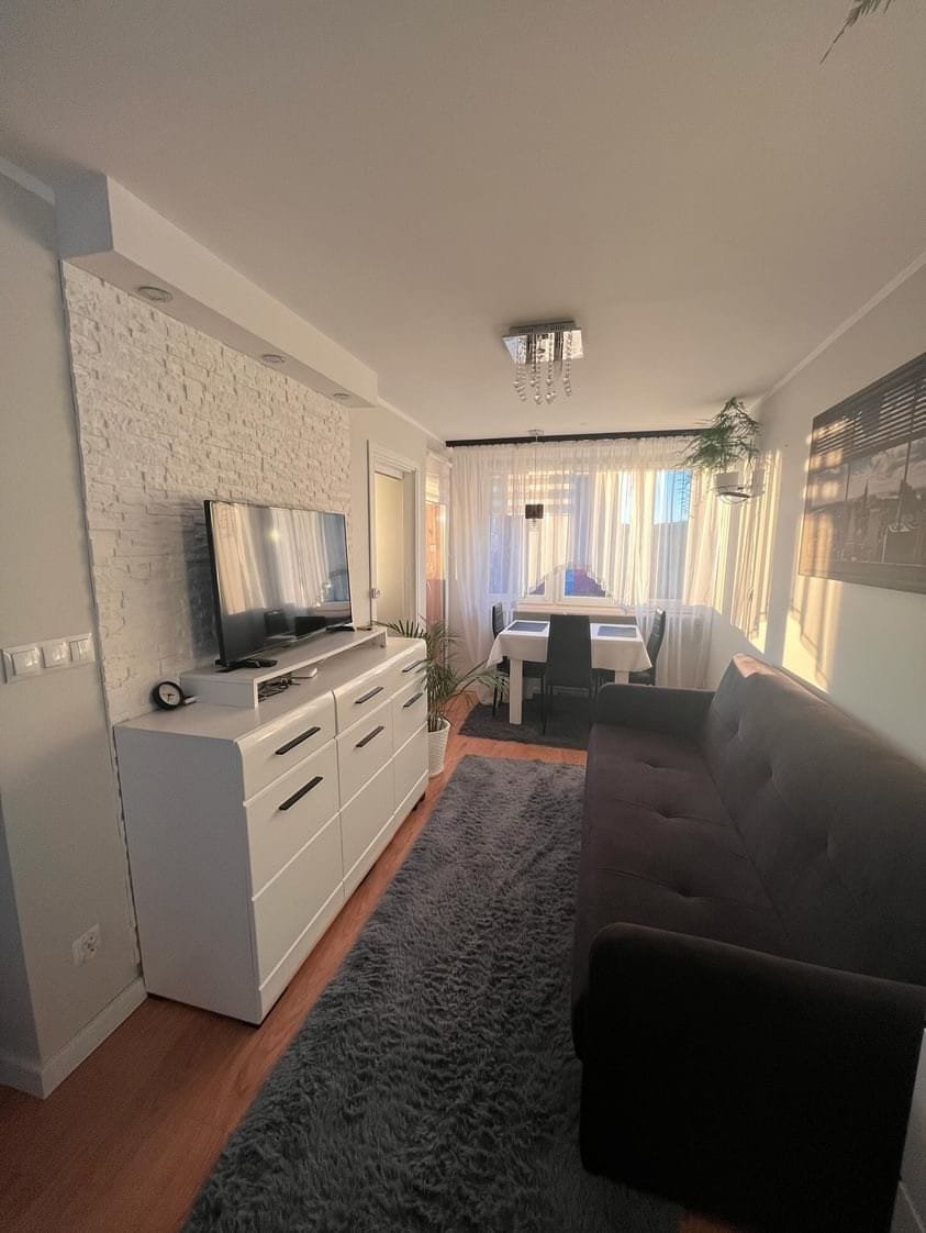 Wynajmę mieszkanie dwupokojowe na Zabobrzu, balkon z widokiem, dostępne od zaraz