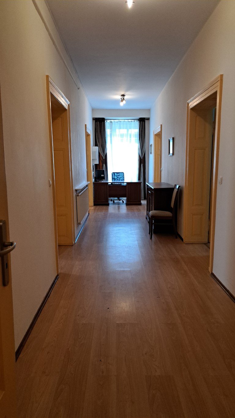 Duże mieszkanie w Cieplicach przy Pl.Piastowskim