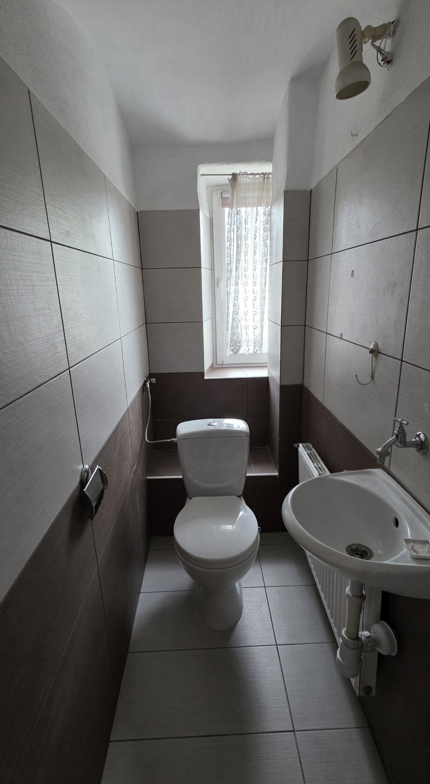 Parter domu z osobnym wejściem, ogród, garaż