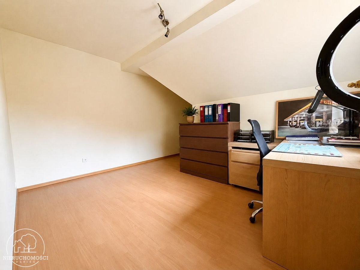 Piętro poniemieckiej willi-105m2-ogród-Wzgórze Wandy