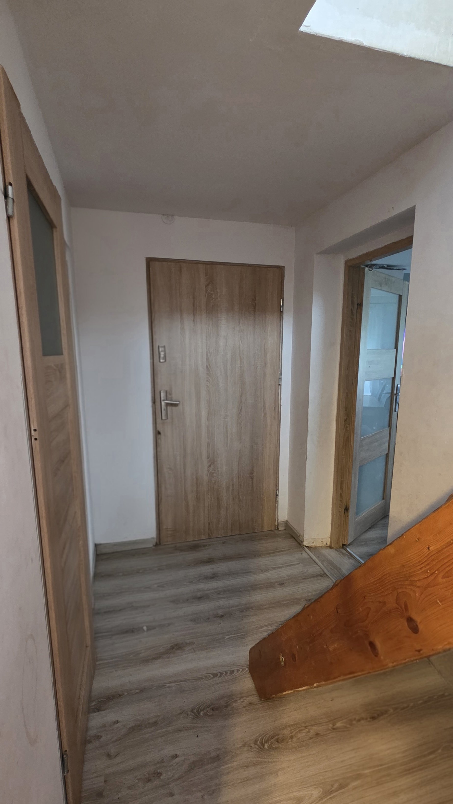 Ładne 3 pokojowe mieszkanie na wsi