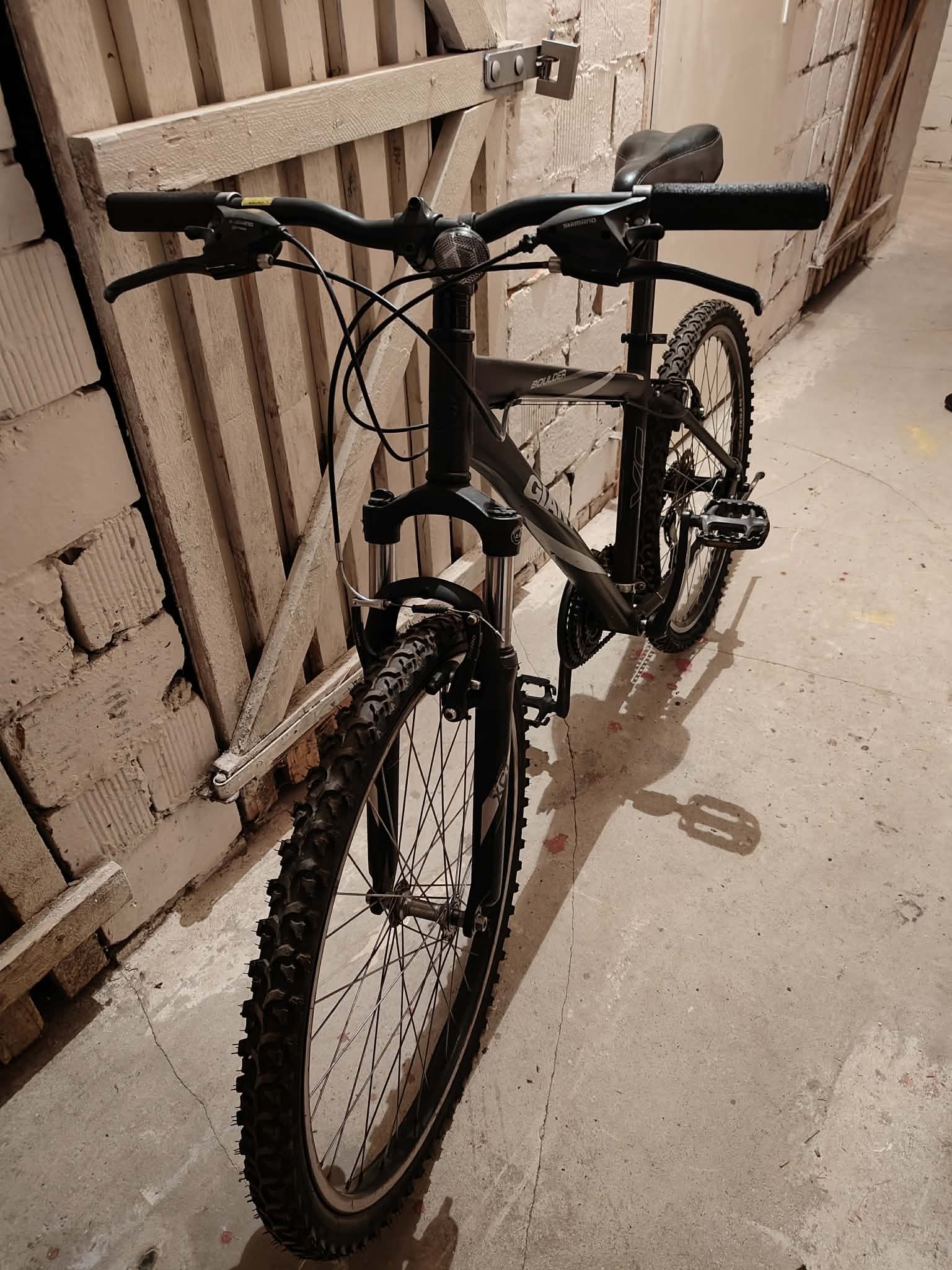 Rower Giant MTB nowe opony