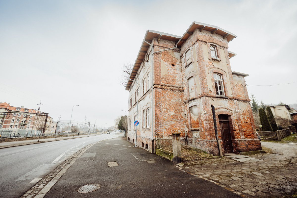 Mieszkanie z antresolą na parterze - Centrum Miasta
