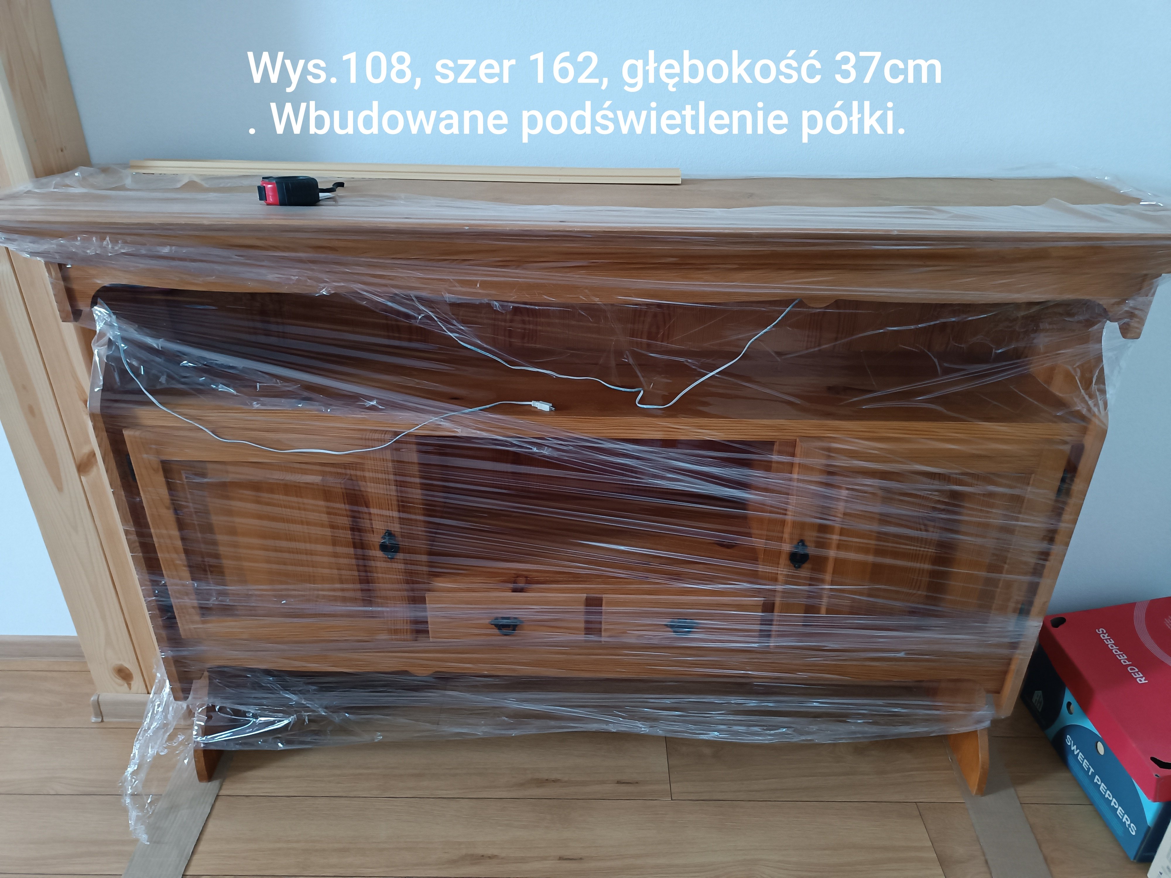 Sprzedam szafkę sosnową- konsolę
