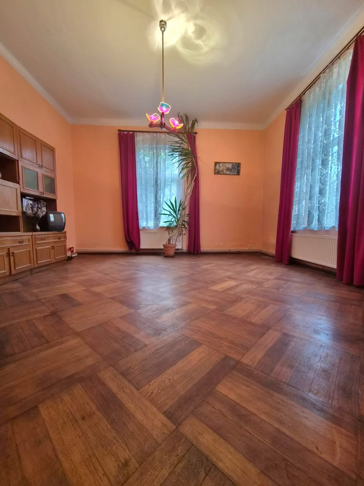 Ponad 120m2 do remontu w okolicach Sądu Rejonowego w JG
