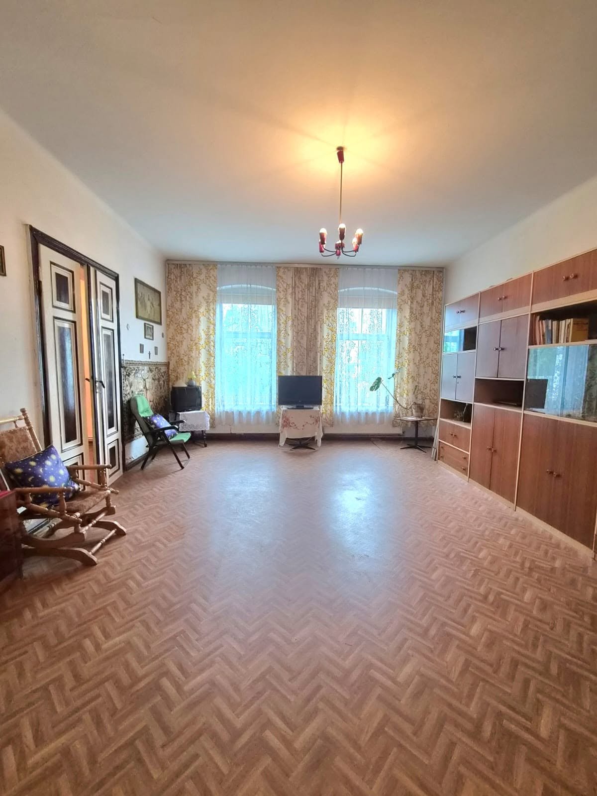 Ponad 120m2 do remontu w okolicach Sądu Rejonowego w JG