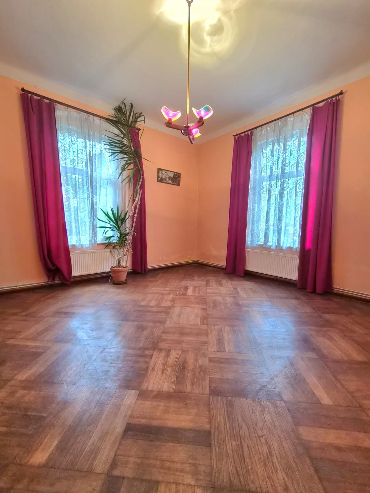 Ponad 120m2 do remontu w okolicach Sądu Rejonowego w JG