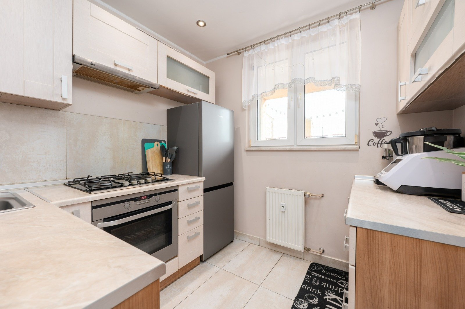 Sprzedam mieszkanie na Zabobrzu 50m2, dwie sypialnie, salon i balkon