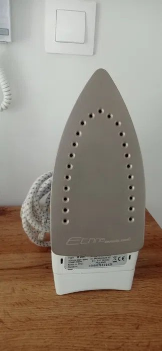 Żelazko Amica z ceramiczną powłoką