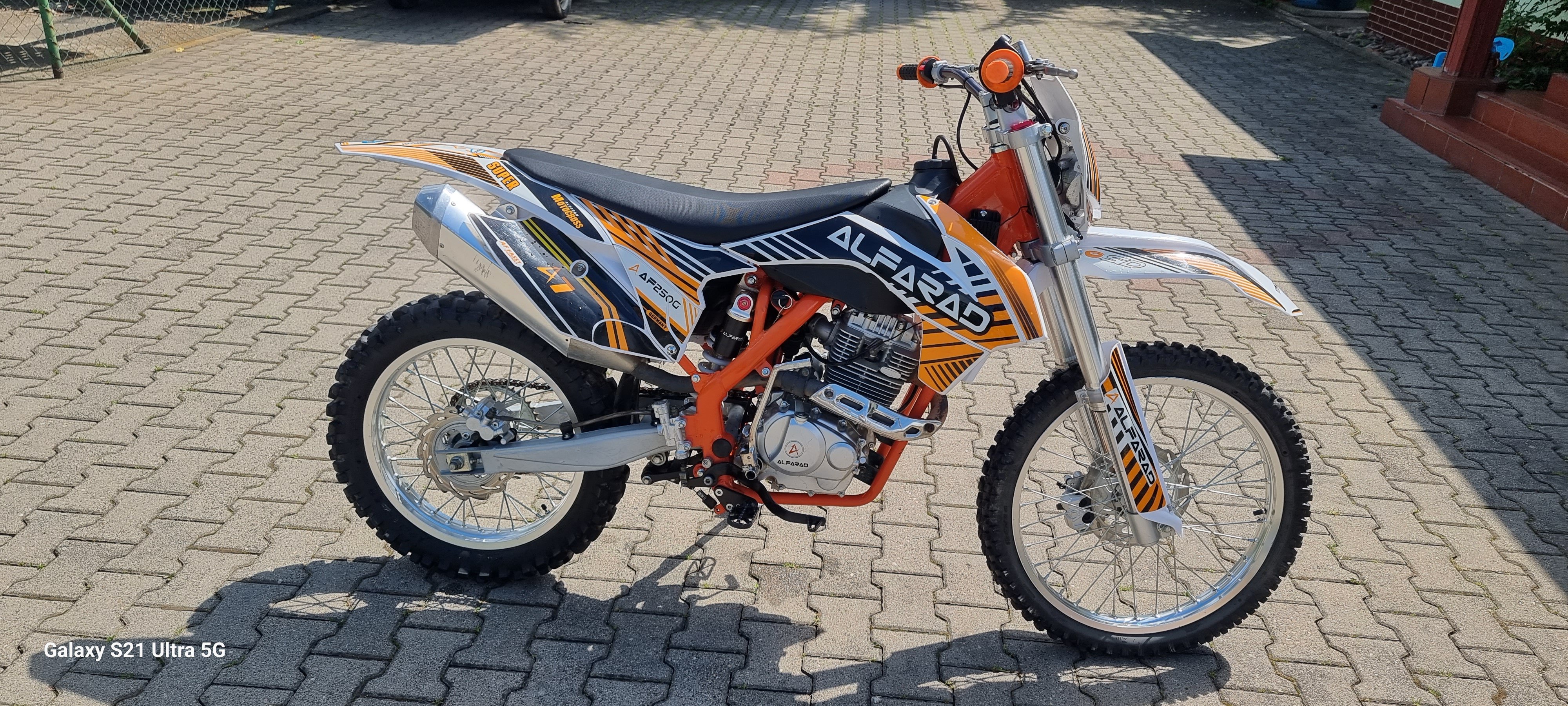 Sprzedam crossa Alfarad 250cc