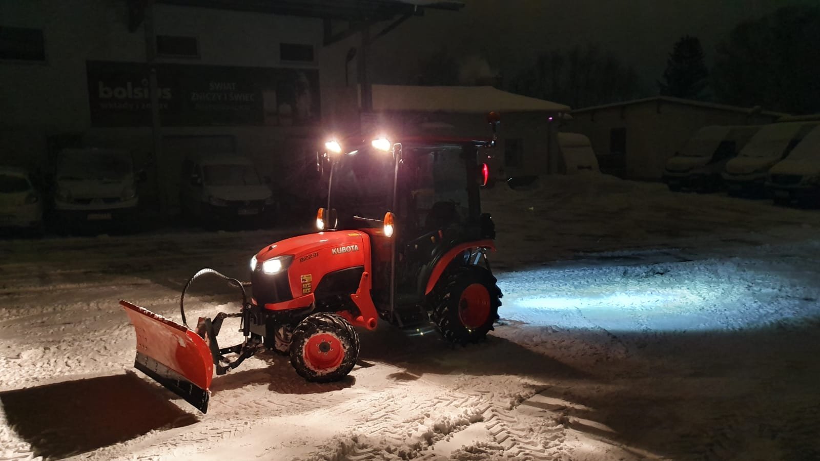 Ciągnik KOBOTA B2231 HST CAB wraz zosprzętem