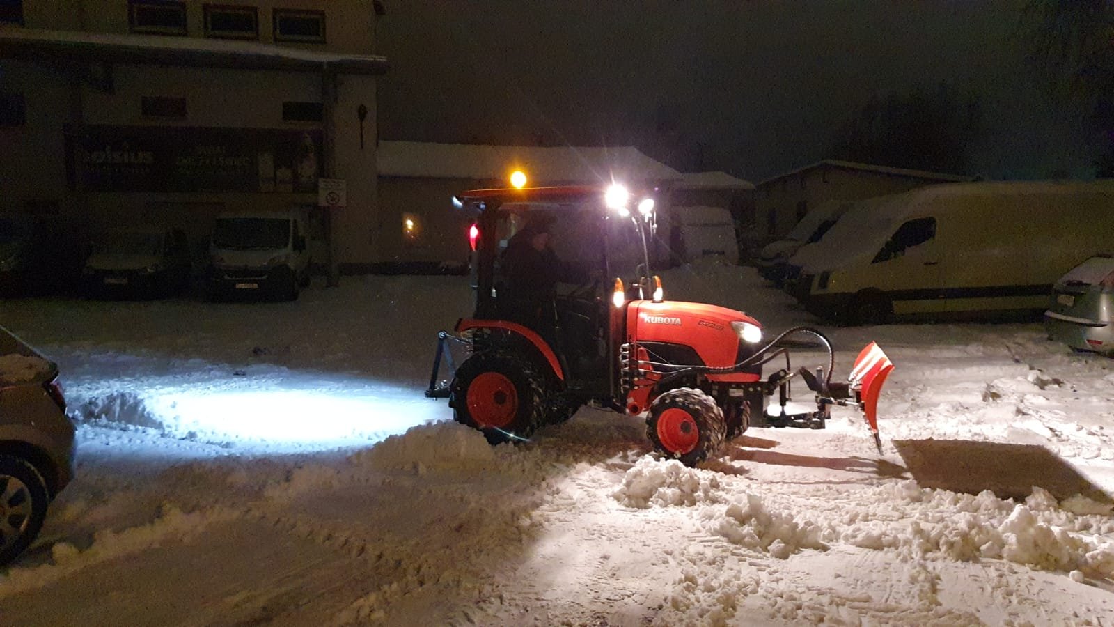 Ciągnik KOBOTA B2231 HST CAB wraz zosprzętem