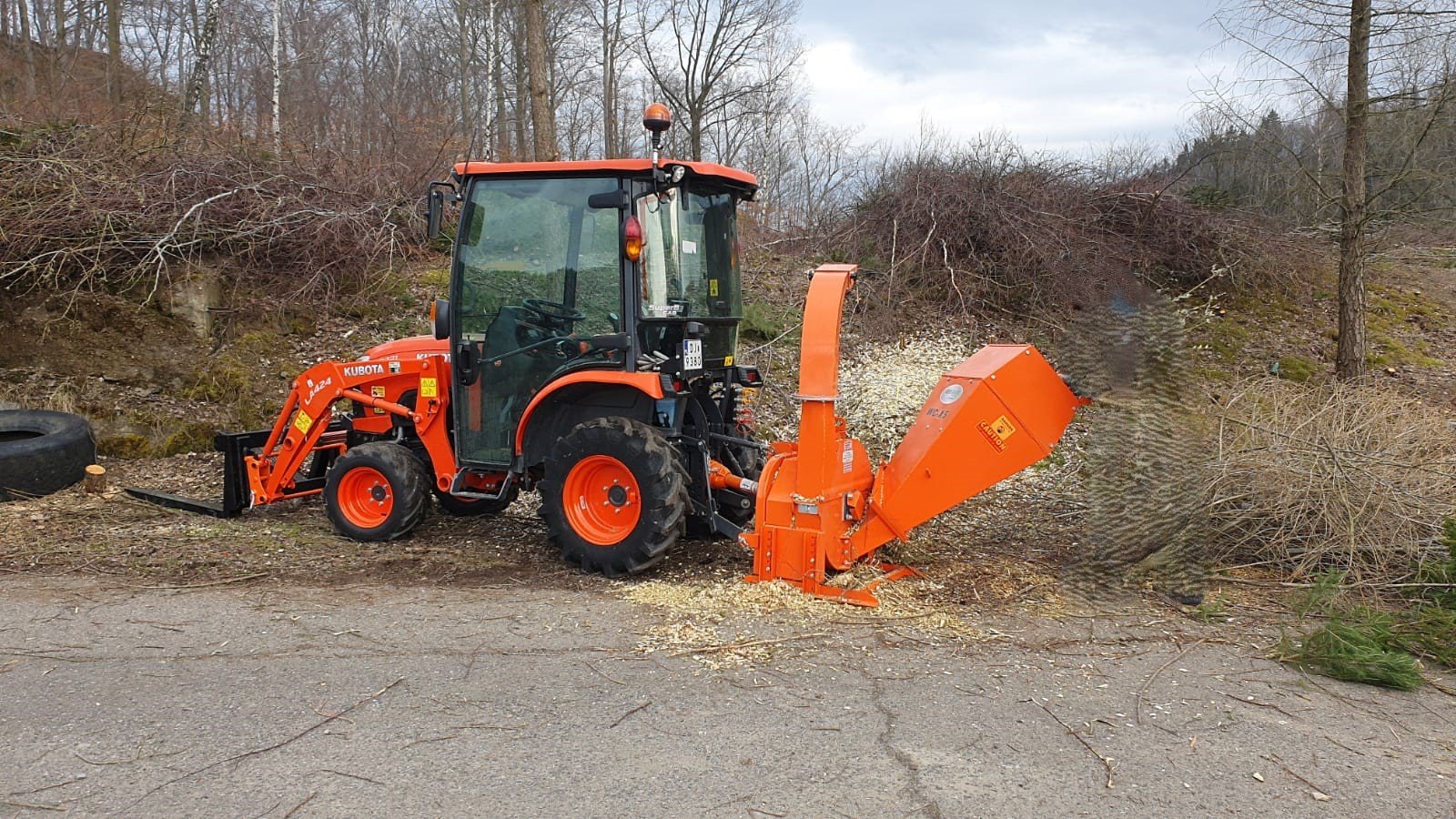 Ciągnik KOBOTA B2231 HST CAB wraz zosprzętem