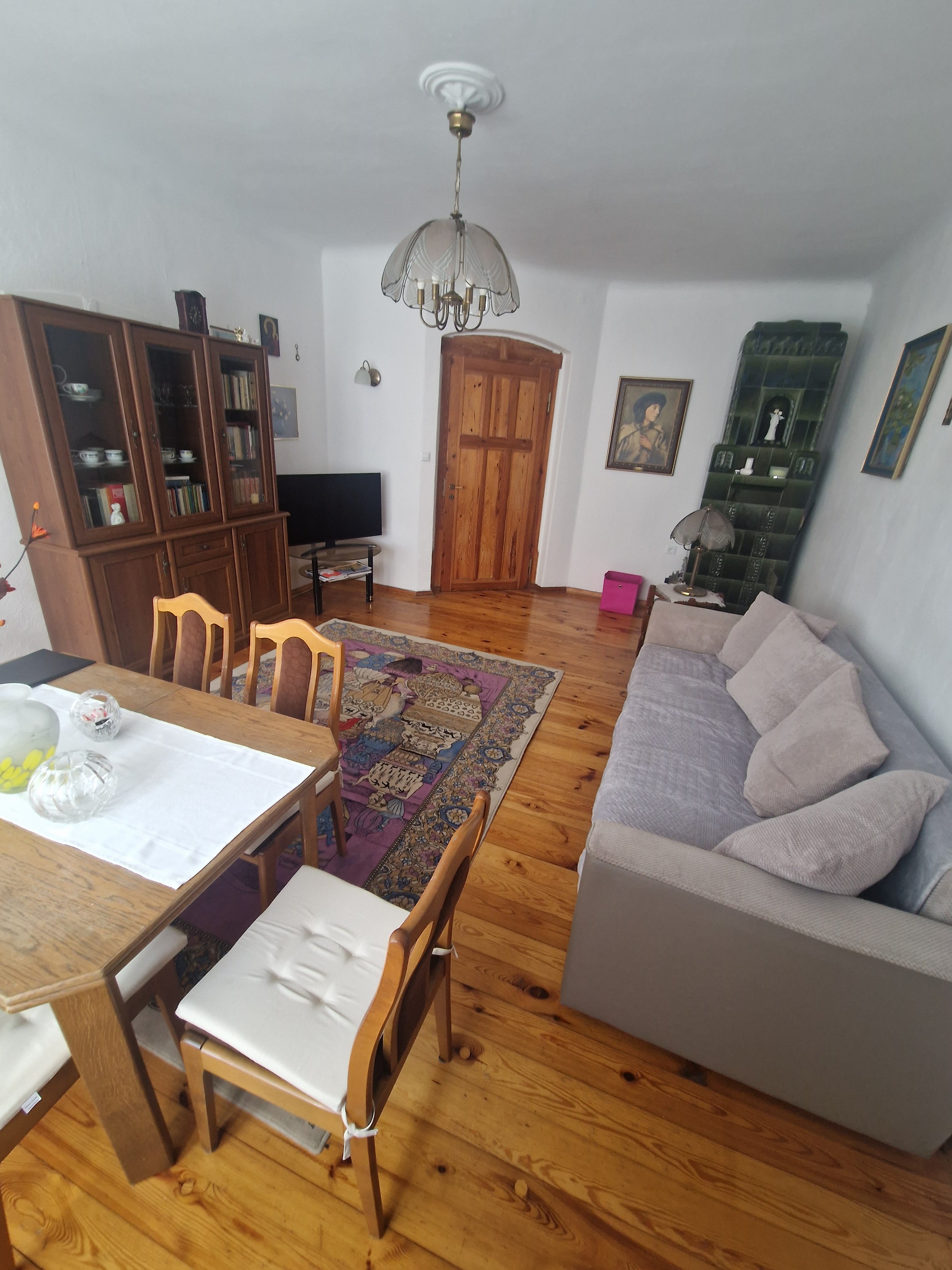 Centrum. 3 pokoje, 2 piętro, 90m2.