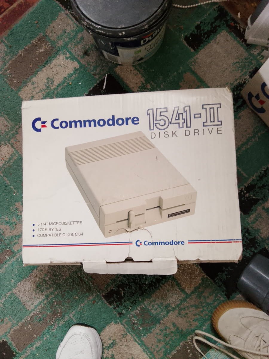 Comodore + stacja dyskietk