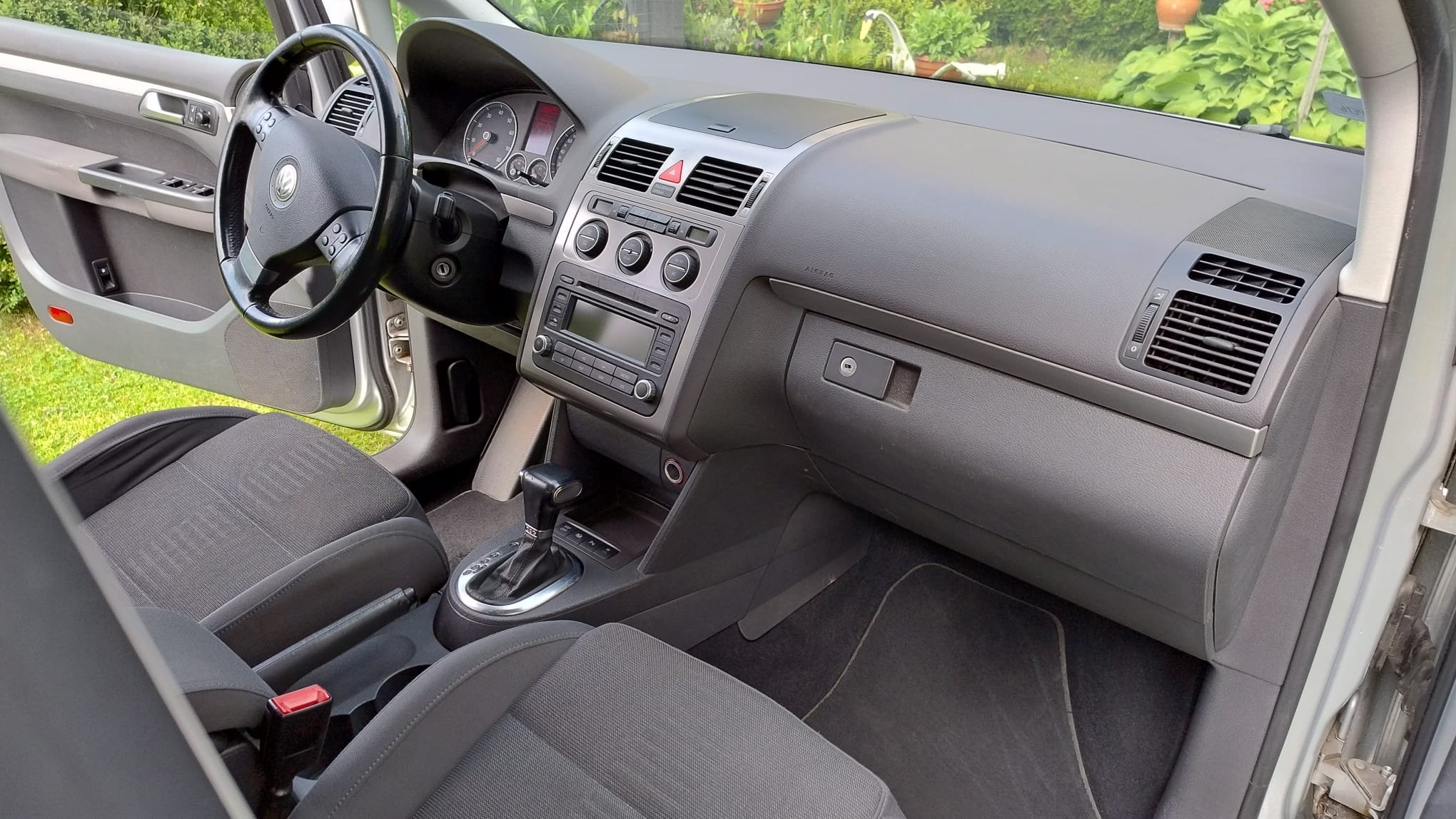 Volkswagen Touran - Automat - 2009 rok - 170 KM